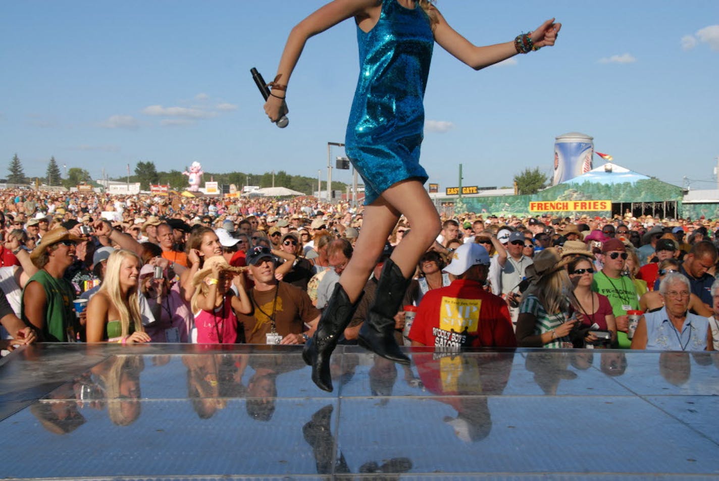 Taylor Swift danced across the We Fest stage in 2008 back when she was still wearing cowgirl boots.