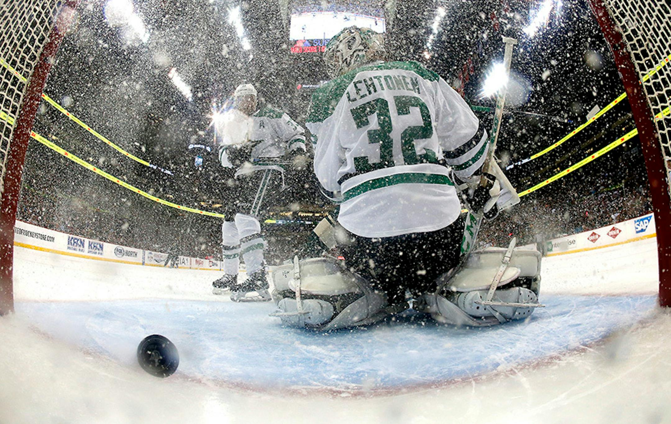 Erik Haula (56) got the puck past Dallas goalie Kari Lehtonen for a goal in the second period.
