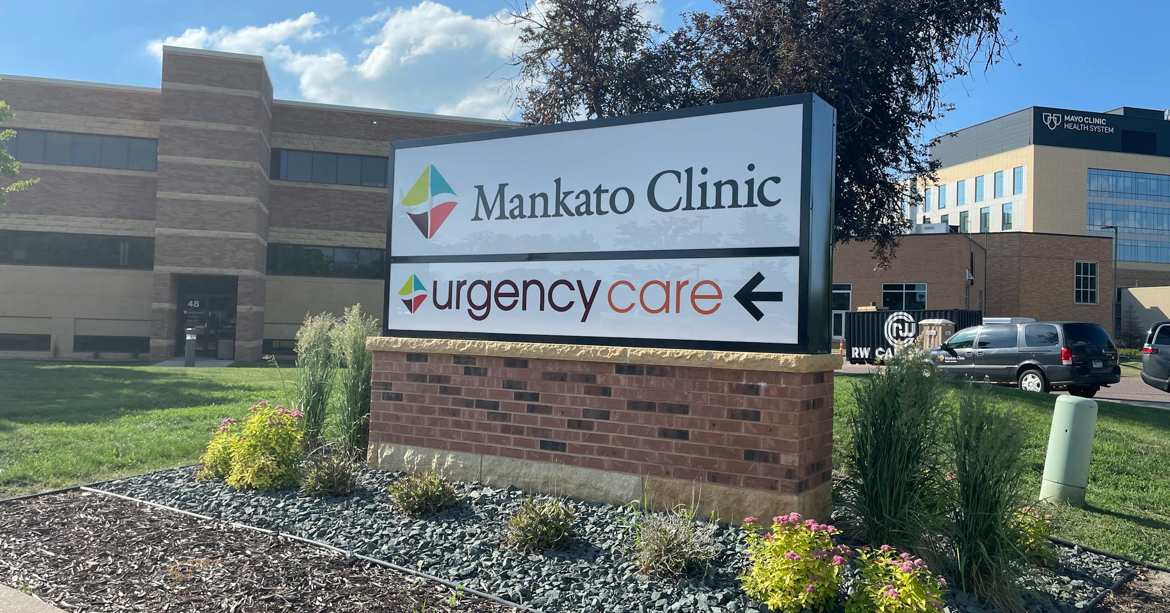 Independent clinic in southern Minnesota laying off 100 staff