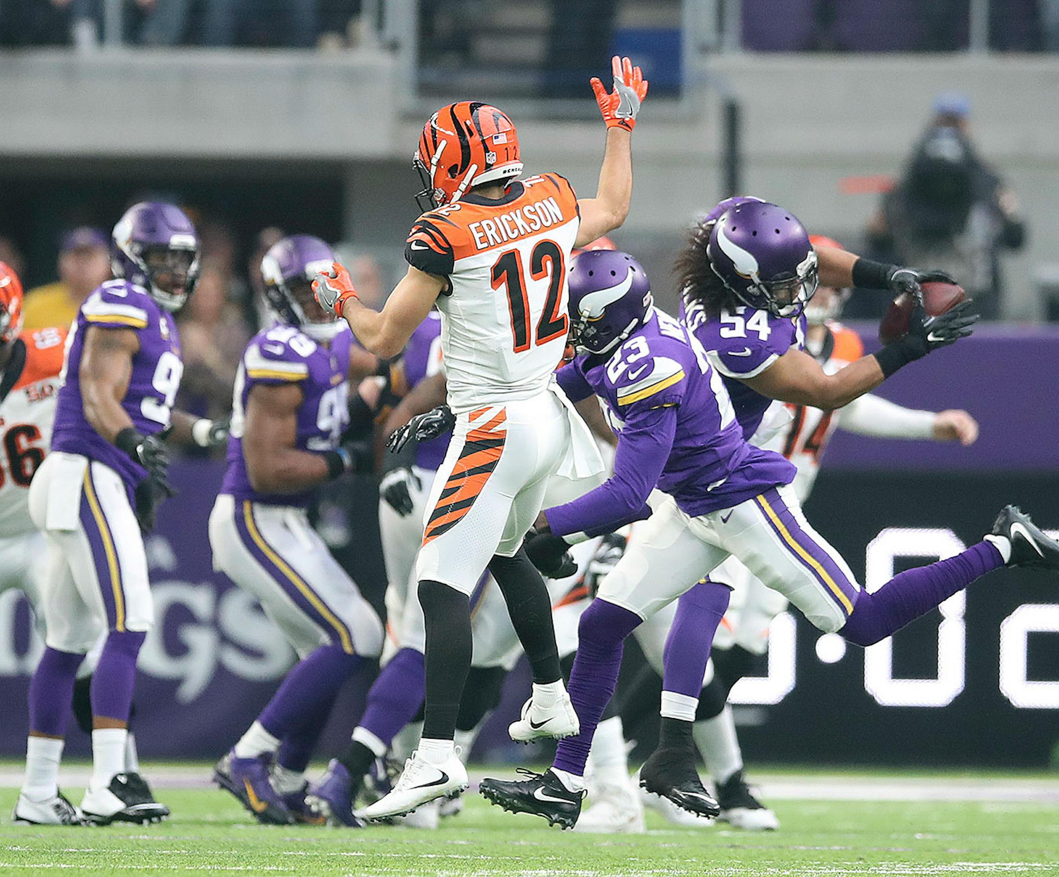 Vikings middle linebacker Eric Kendricks (54) stepped in front of an Andy Dalton pass intended for Bengals receiver Alex Erickson (12), returning it 31 yards for a first-quarter touchdown.