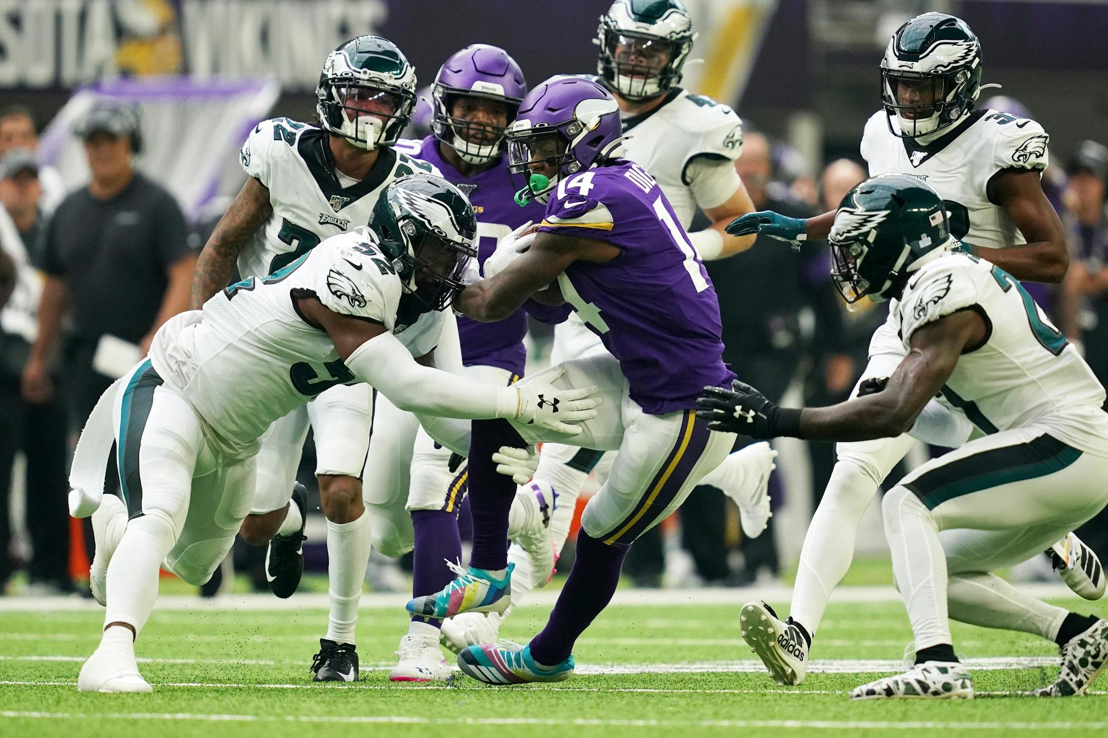 Philadelphia Eagles inside linebacker Zach Brown (52) got a hand on Minnesota Vikings wide receiver Stefon Diggs (14) as he ran the ball in the first quarter.