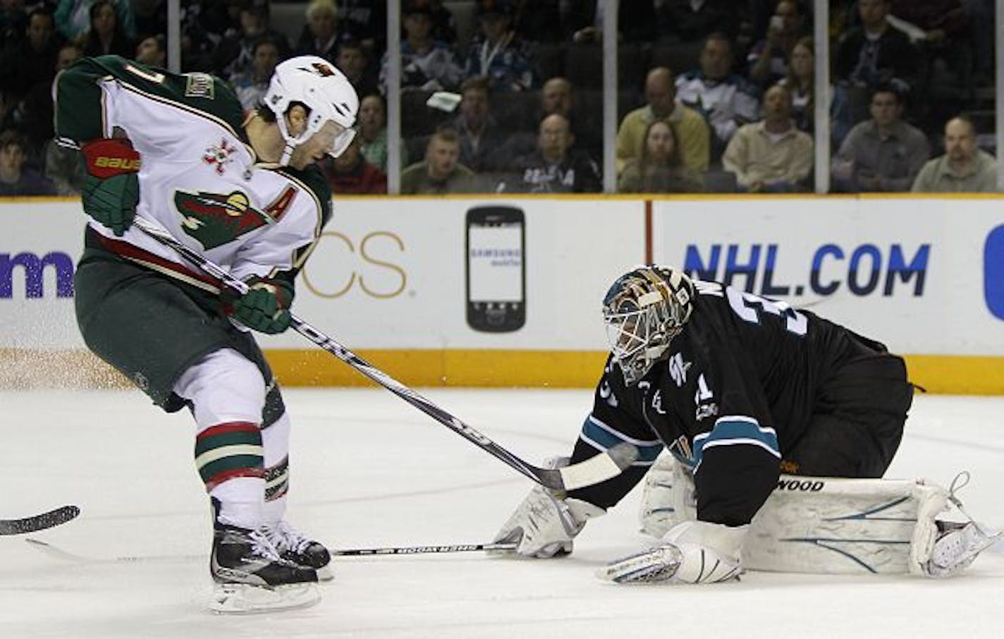 Minnesota Wild's Matt Cullen, left