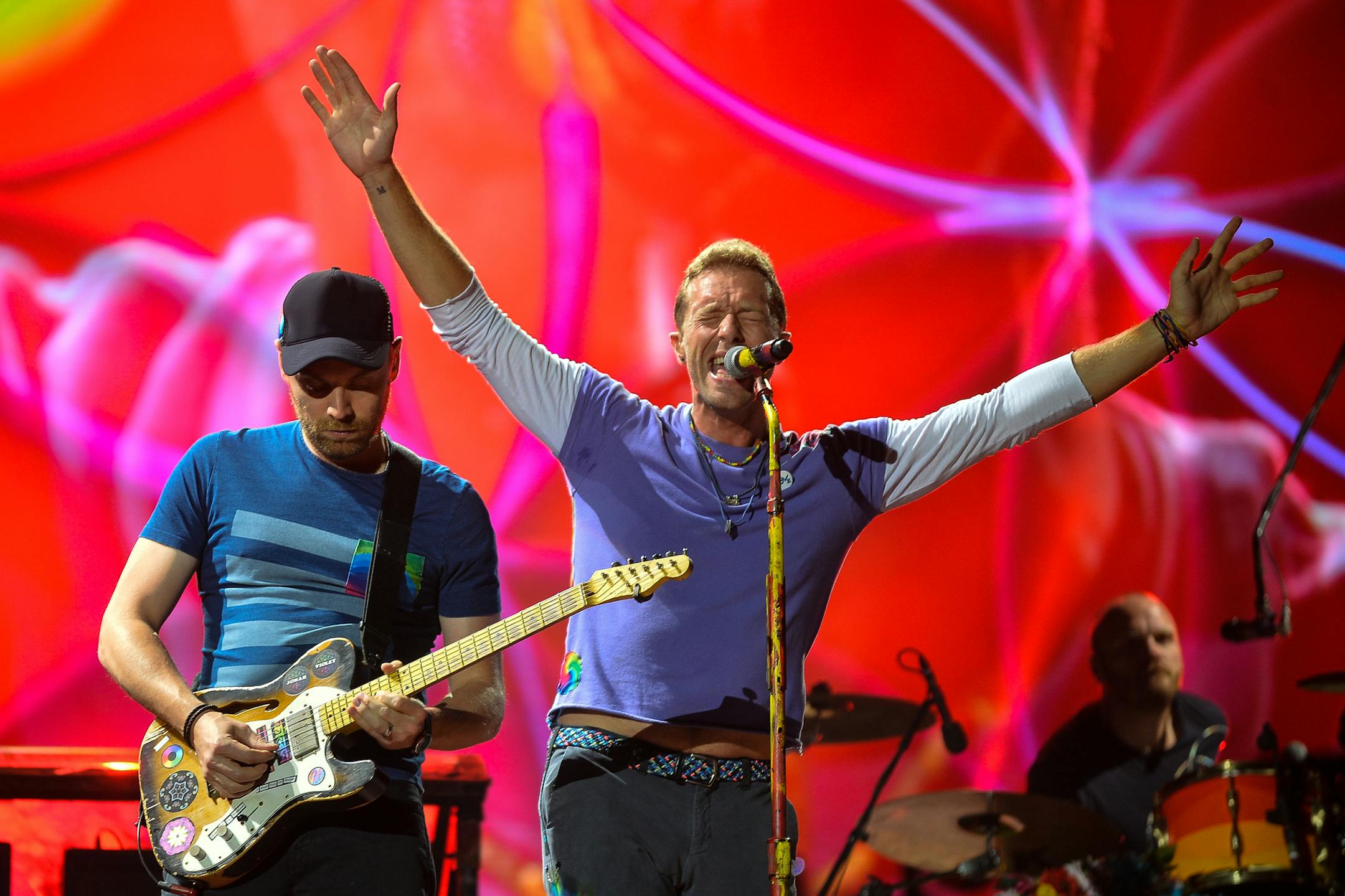 Coldplay frontman Chris Martin, right, and guitarist Jonny Buckland performed Saturday night. ] AARON LAVINSKY ï aaron.lavinsky@startribune.com Coldplay performed Saturday, August 12, 2017 at US Bank Stadium in Minneapolis, Minn.