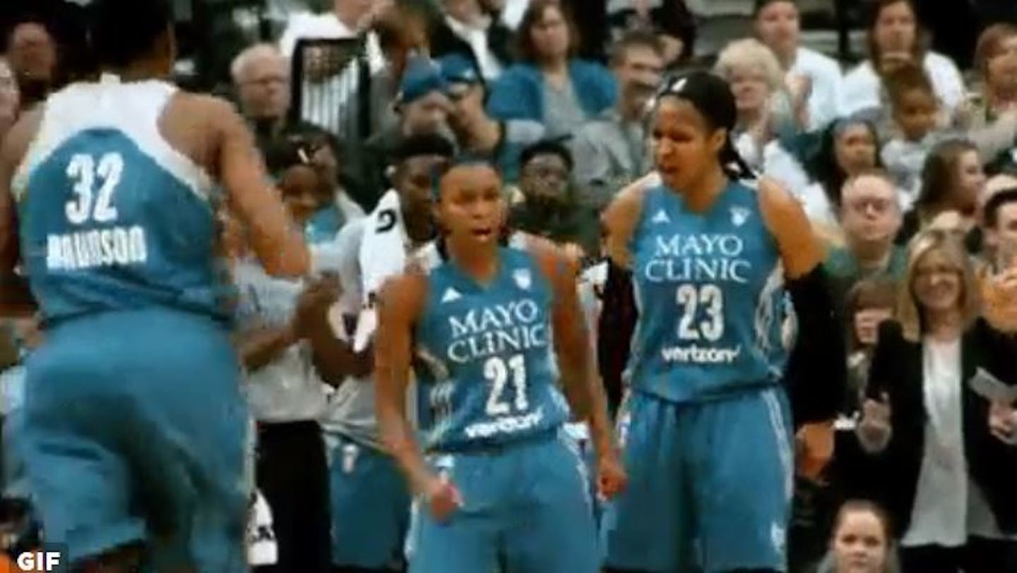 Renee Montgomery (21) celebrated the three-point shot that gave the Lynx a 72-69 lead with just under 3 seconds to play on Tuesday.