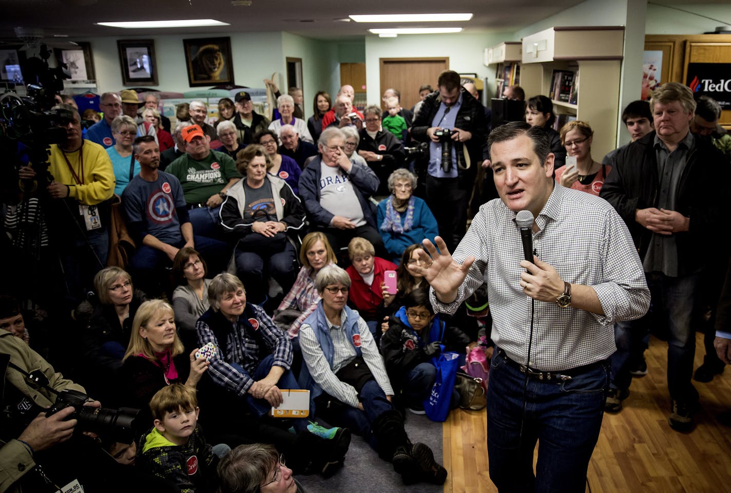 Sen. Ted Cruz of Texas, a Republican presidential hopeful, speaks during a campaign event at Kings Christian Bookstore in Boone, Iowa, Jan. 4, 2016. Cruz is setting off on a six-day, 28-town bus tour intended to cement his status as the state&#xed;s front-runner. (Eric Thayer/The New York Times)