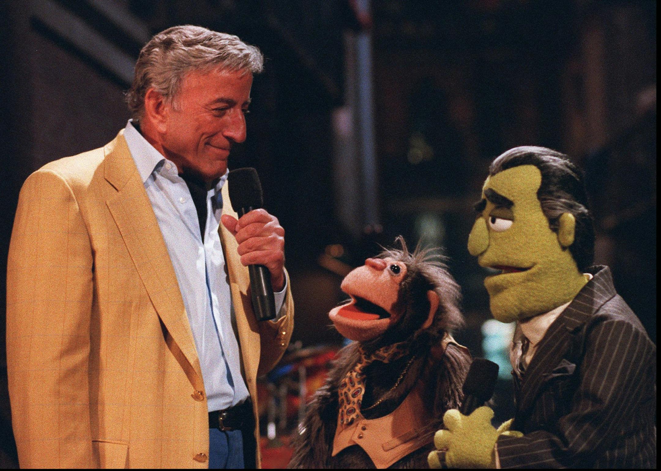 Johnny Fiama's (right) fear prevents him from singing with his idol, Tony Bennett (left), so it is up to Johnny's friend, Sal (center), to set things straight, on the "Tony Bennett" episode of Muppets Tonight airing Friday, April 12.