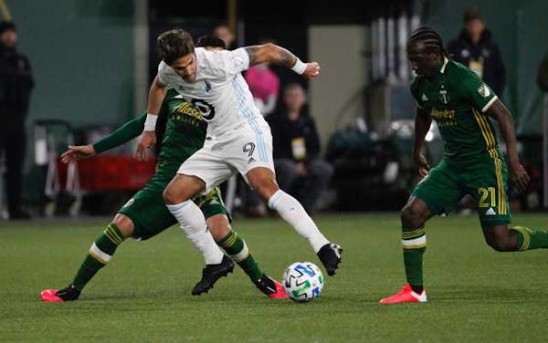 Minnesota United forward Luis Amarilla controls the ball during the second half of the Loons' season-opening match on March 1 at Portland.
