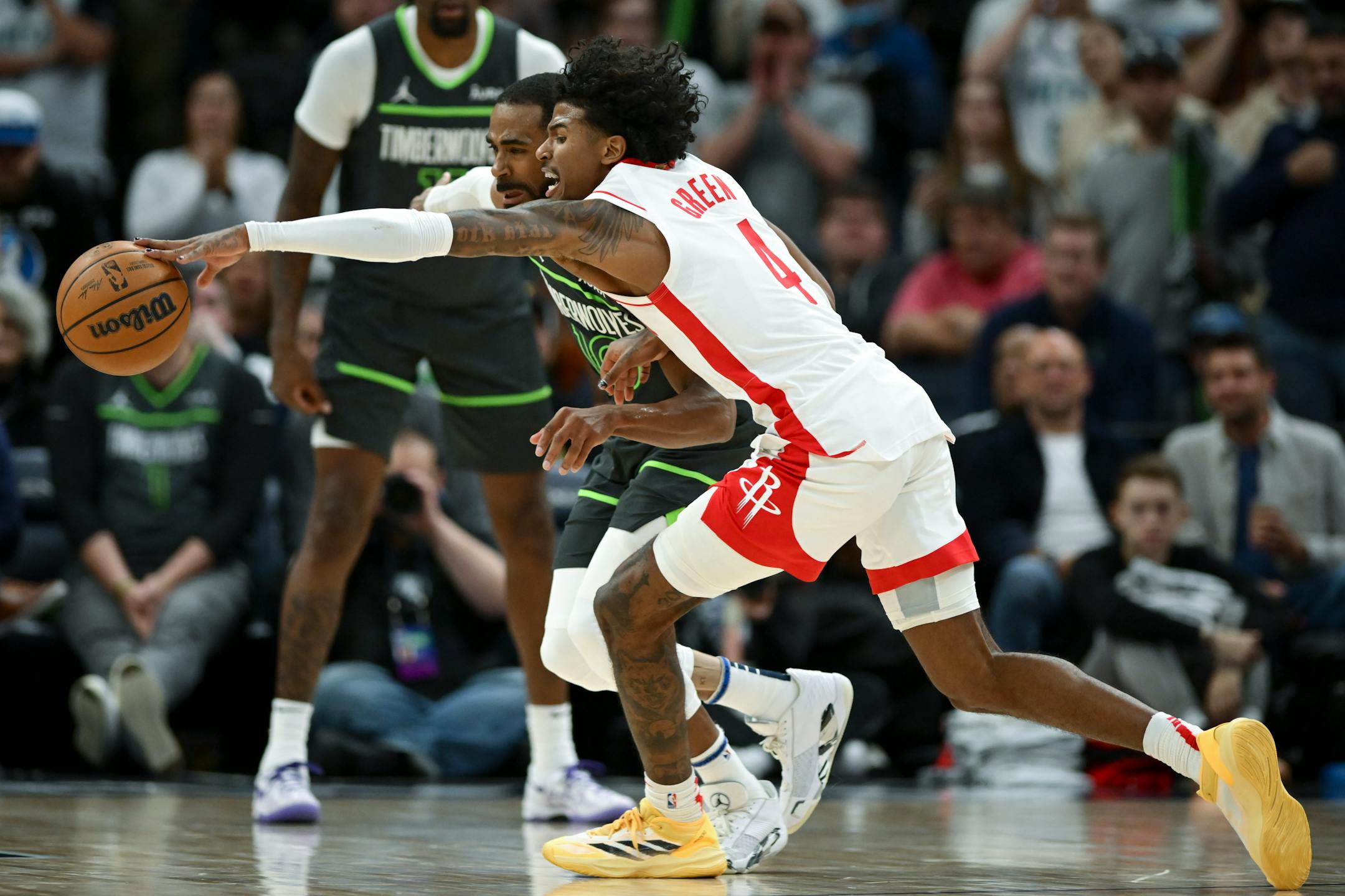 Anthony Edwards' two mammoth dunks cap Timberwolves win over Rockets