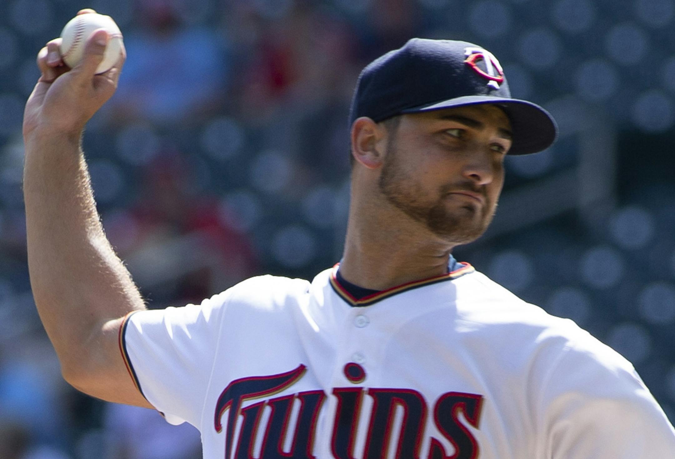 Minnesota starting pitcher Chase De Jong delivers during the first inning of a baseball game against the Kansas City Royals, Sunday, Sept. 9, 2018, in Minneapolis. (AP Photo/Paul Battaglia)