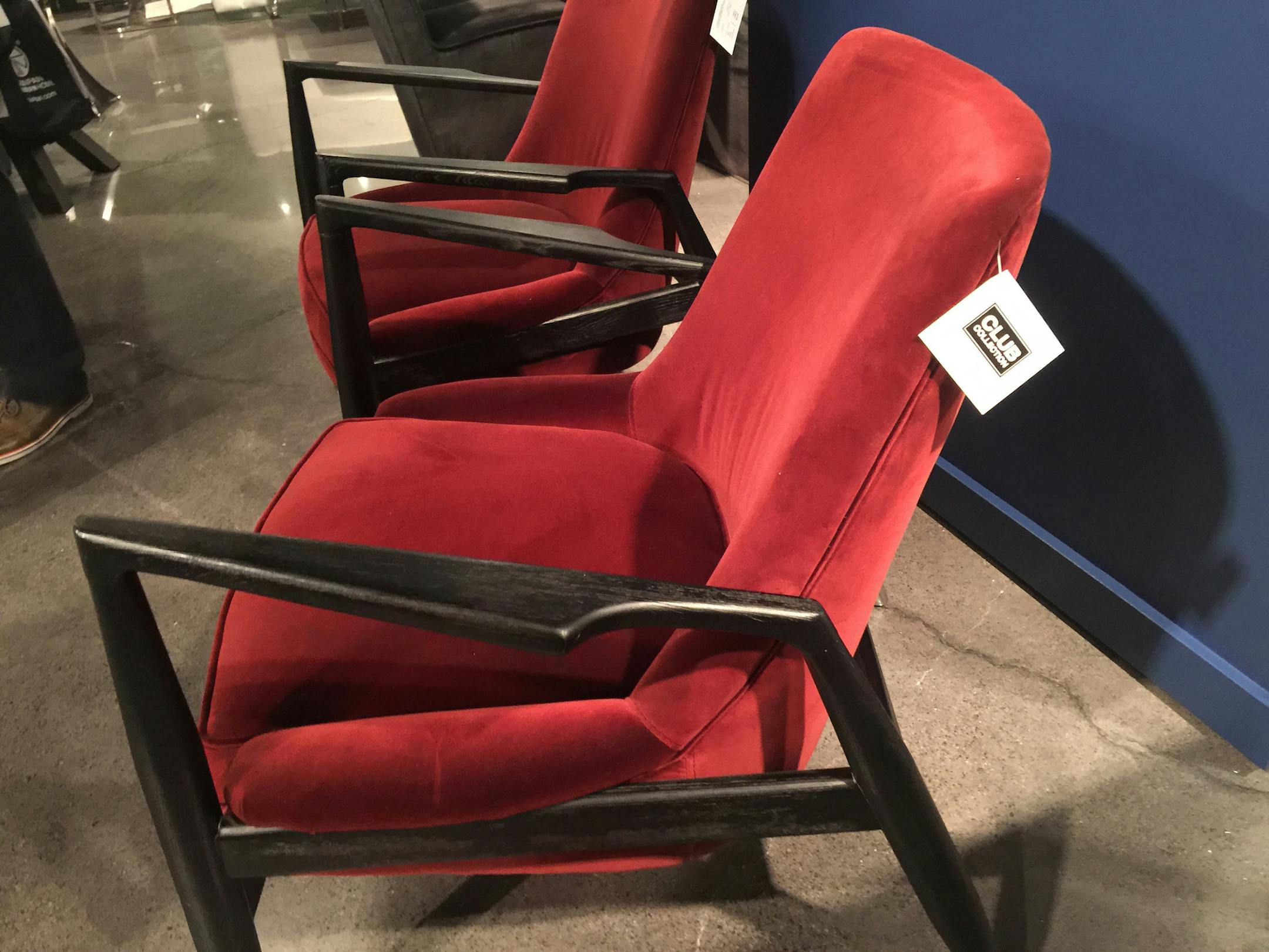 Red paired with black can make a bold statement. (Handout/TNS) ORG XMIT: 1179985