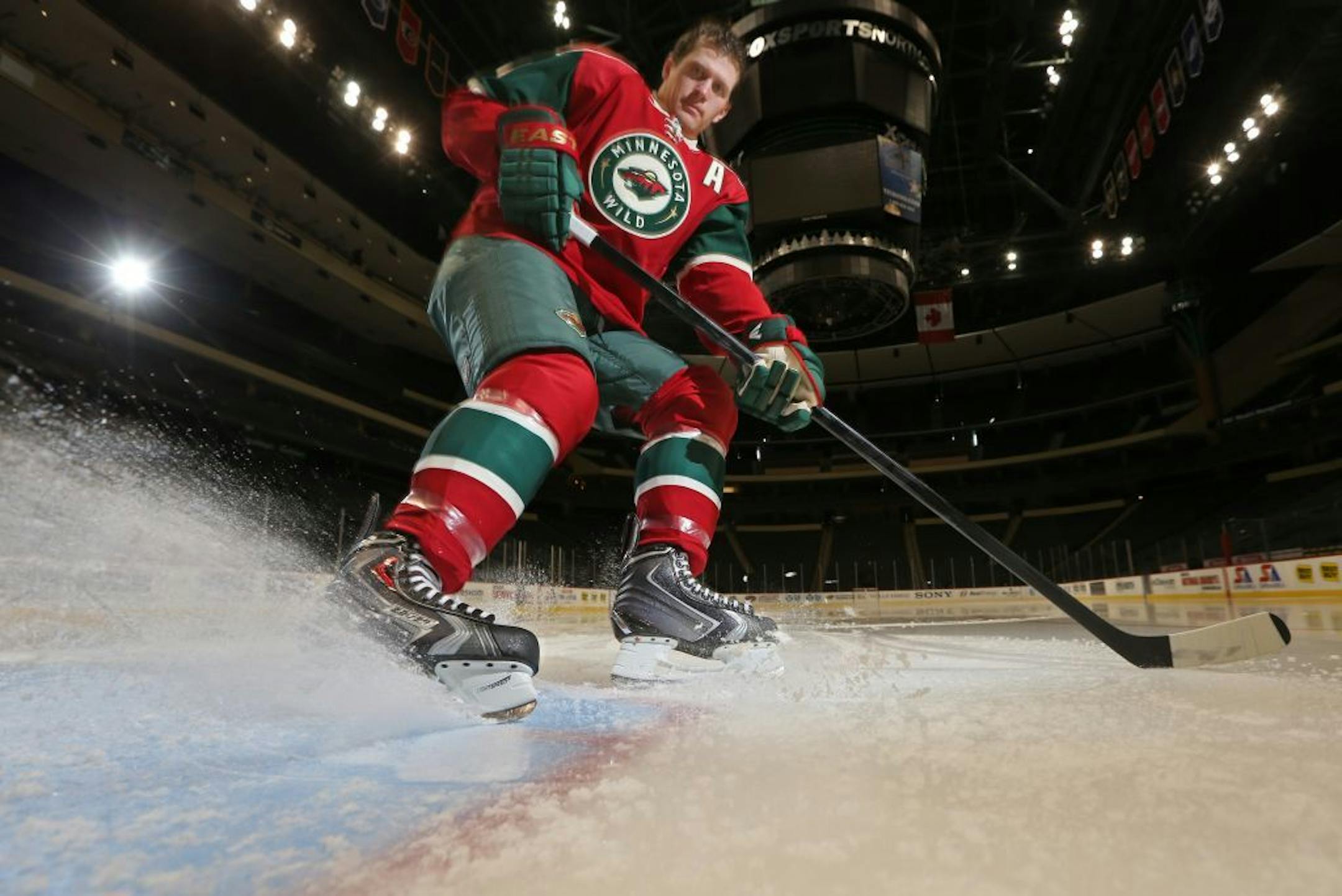 Ryan Suter likes to hit the brakes when a situation gets hectic. “I try to slow it down where I sit back and don’t run out of position,” he said. “… I try to step back, watch the play and then outthink.”