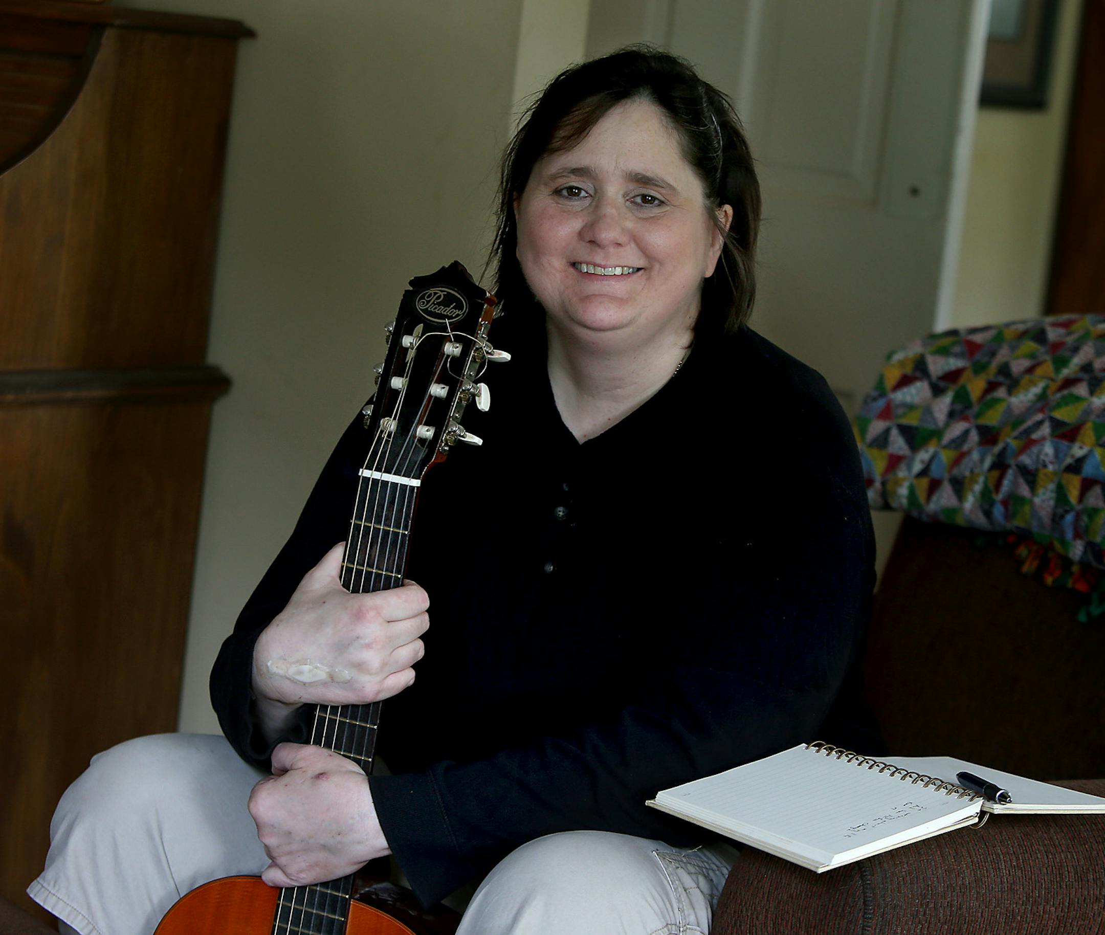 Deb Hitt said that writing music has been very helpful as she went through a resiliency training program to help her learn to deal with chronic pain resulting from injuries she sustained from years of playing rugby. The program helps to increase wellness by boosting our ability to bounce back from setbacks are popping up in health centers such as the Mayo Clinic and the Penny George Institute for Health and Healing. ] (ELIZABETH FLORES/STAR TRIBUNE) ELIZABETH FLORES • eflores@startribune.