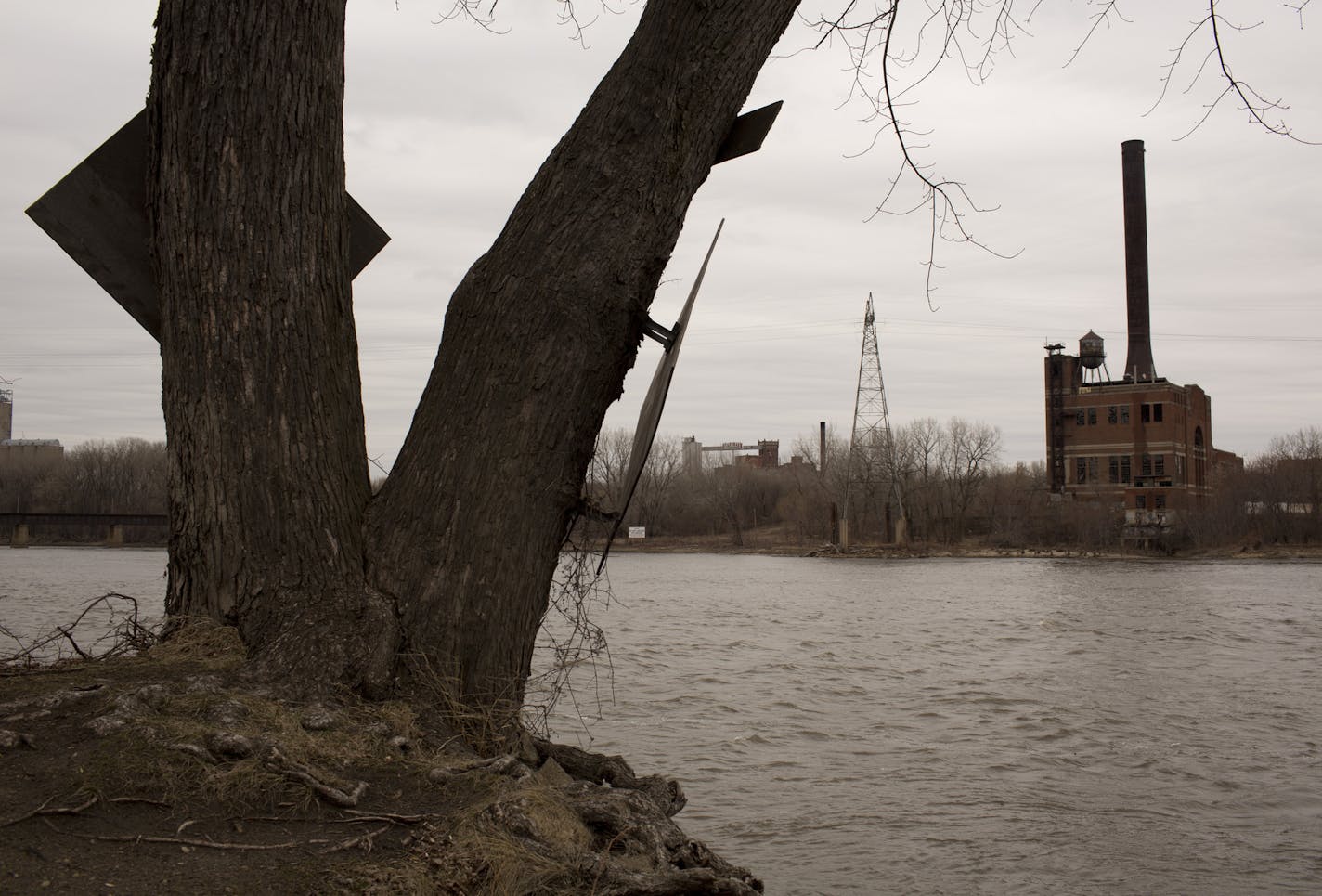 The St. Paul City Council is expected Wednesday to approve one of the city's most daunting comprehensive plans ever, a 300-page blueprint on riverfront development for the next half-century. The Watergate Marina, seen Tuesday afternoon, April 9, 2012 could get an upgrade of a restaurant and other amenities. A development solution for the vacant power plant near downtown St. Paul will likely be proposed in the plan. ] JEFF WHEELER &#x201a;&#xc4;&#xa2; jeff.wheeler@startribune.com