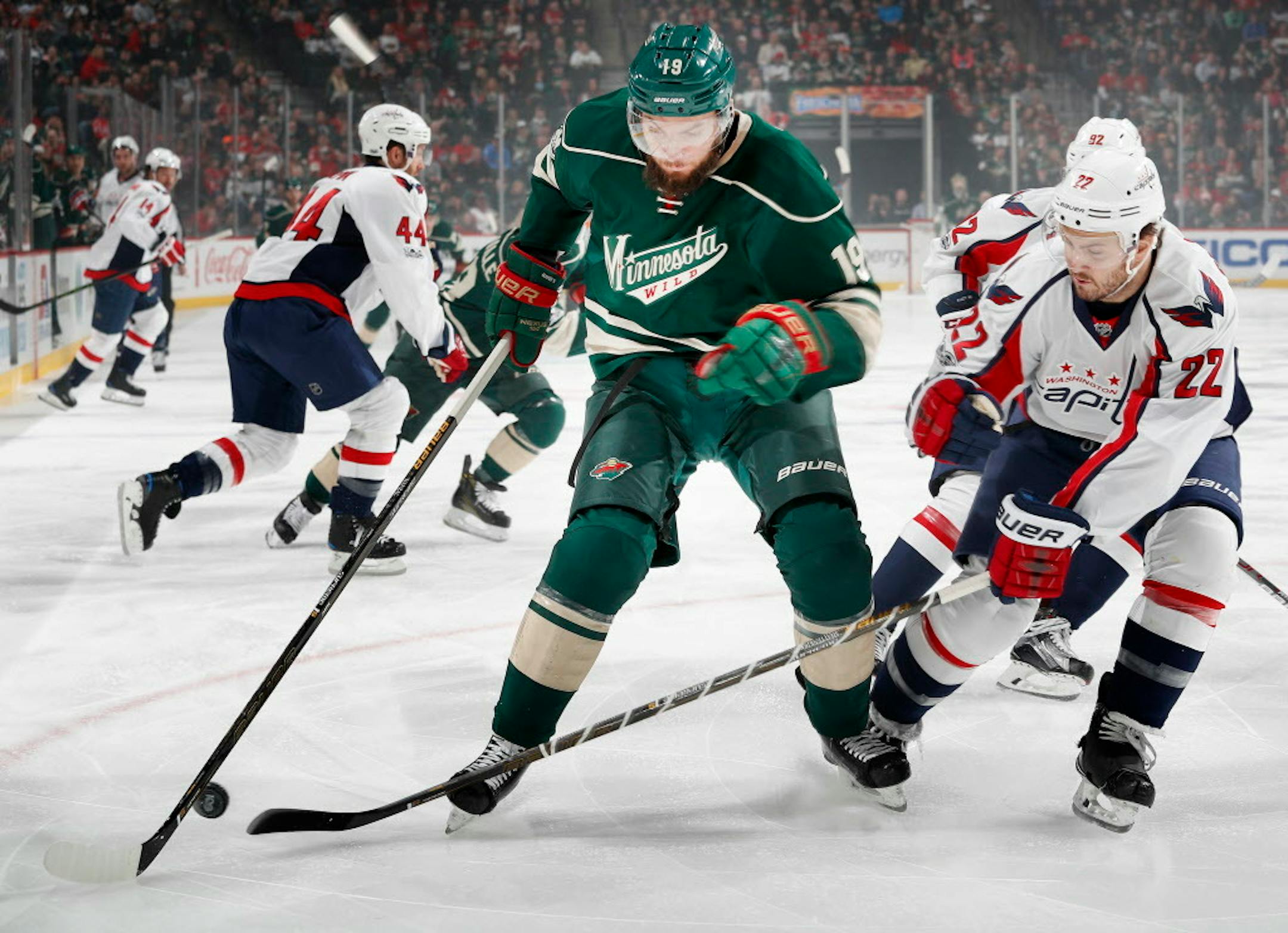 The Wild's Martin Hanzal (19) and Washington's Kevin Shattenkirk (22) fought for the puck in the first period Tuesday. ] CARLOS GONZALEZ � cgonzalez@startribune.com - March 28, 2017, St. Paul, MN, Xcel Energy Center, NHL, Hockey, Minnesota Wild vs. Washington Capitals