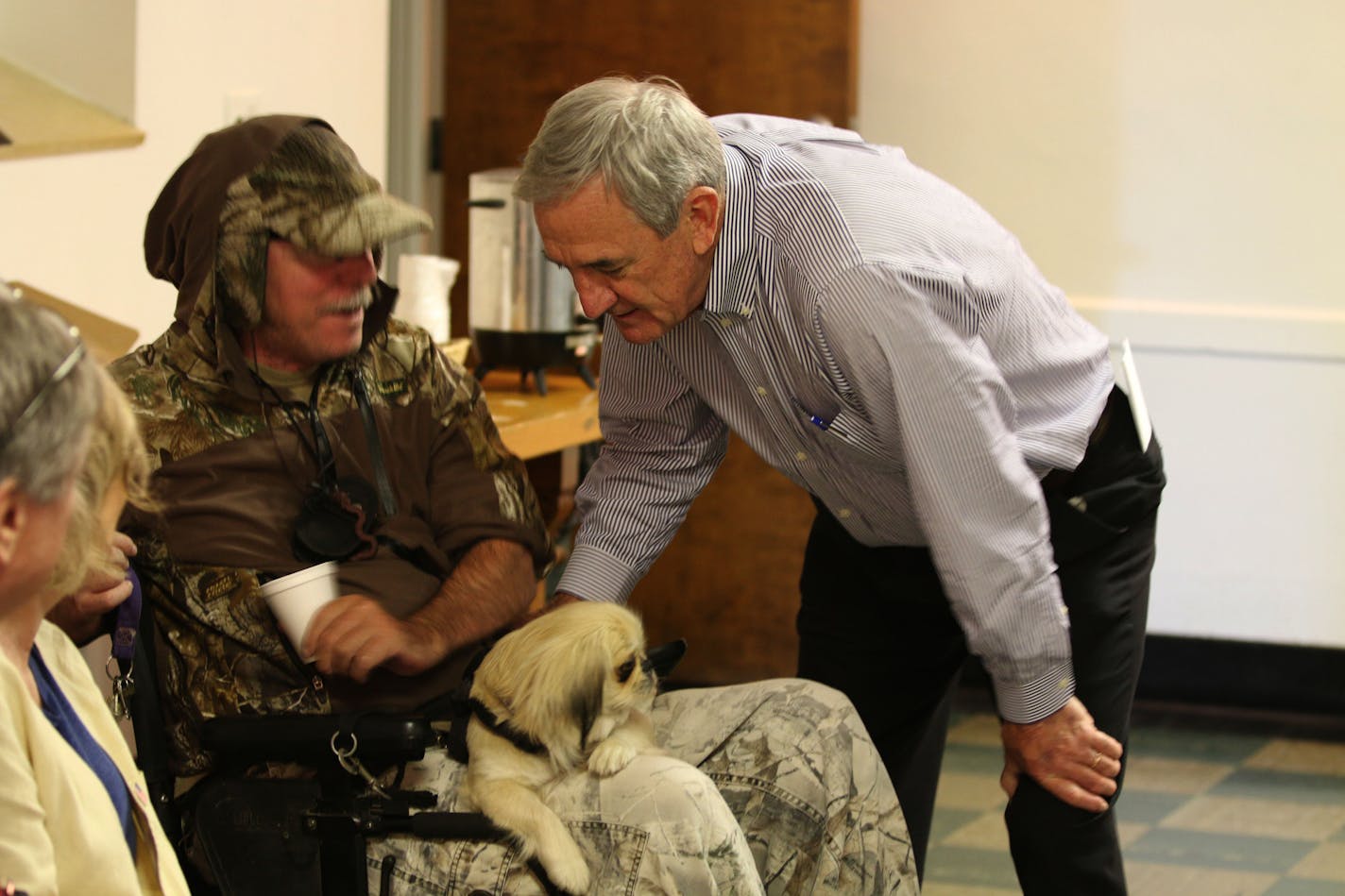 U.S. Rep. Rick Nolan holds a hearing on complaints about the Hibbing VA clinic.