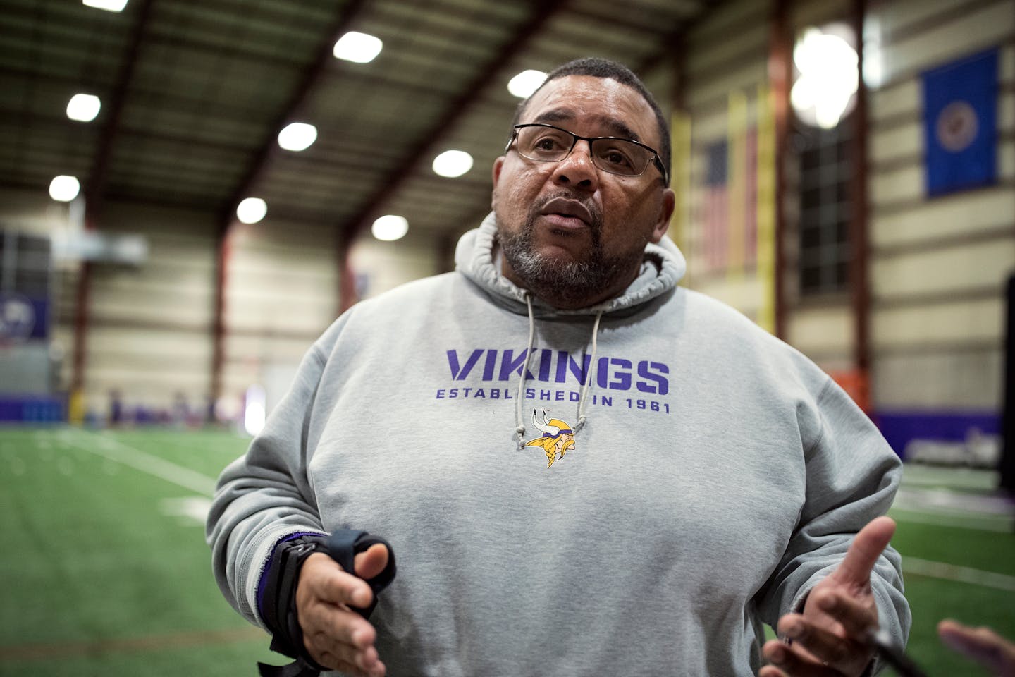 Vikings defensive line coach Andre Patterson