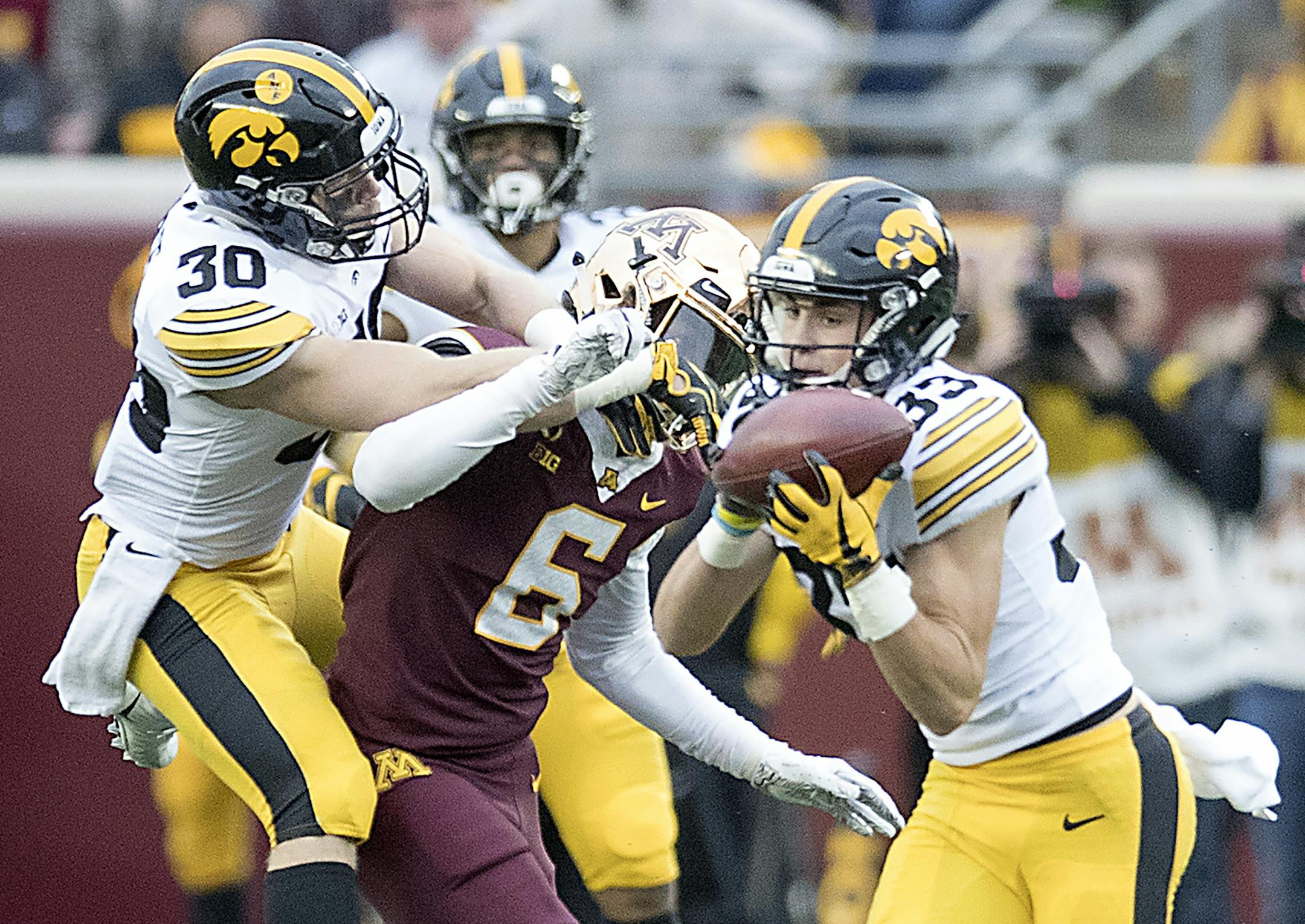 Iowa's defensive back Riley Moss intercepted a pass intended for Minnesota's wide receiver Tyler Johnson during the fourth quarter as Minnesota took on Iowa at TCF Stadium, Saturday, October 6, 2018 in Minneapolis, MN. ] ELIZABETH FLORES ï liz.flores@startribune.com