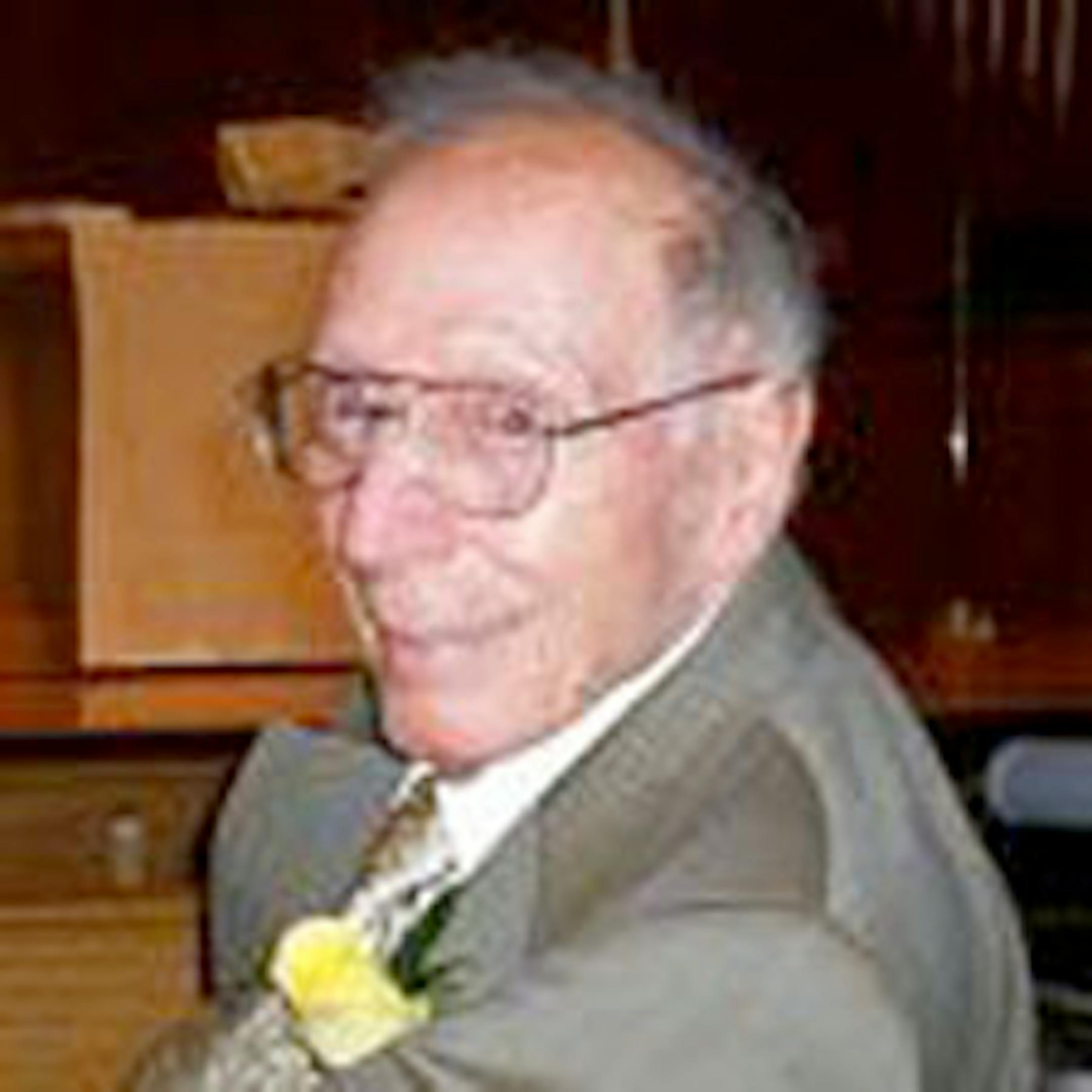 Walter Johnson, a former city newspaper reporter, took the plunge to live his dream of owning and editing his own small town paper. Johnson, 88, who had newspapers in Excelsior and Wayzata,died of cancer on Aug. 9 at his Minnetonka �home.