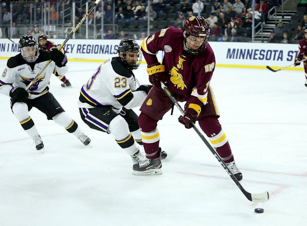 Minnesota Duluth defenseman Mikey Anderson of Roseville (3) was named captain of the 2019 U.S. national junior team, USA Hockey announced Tuesday.