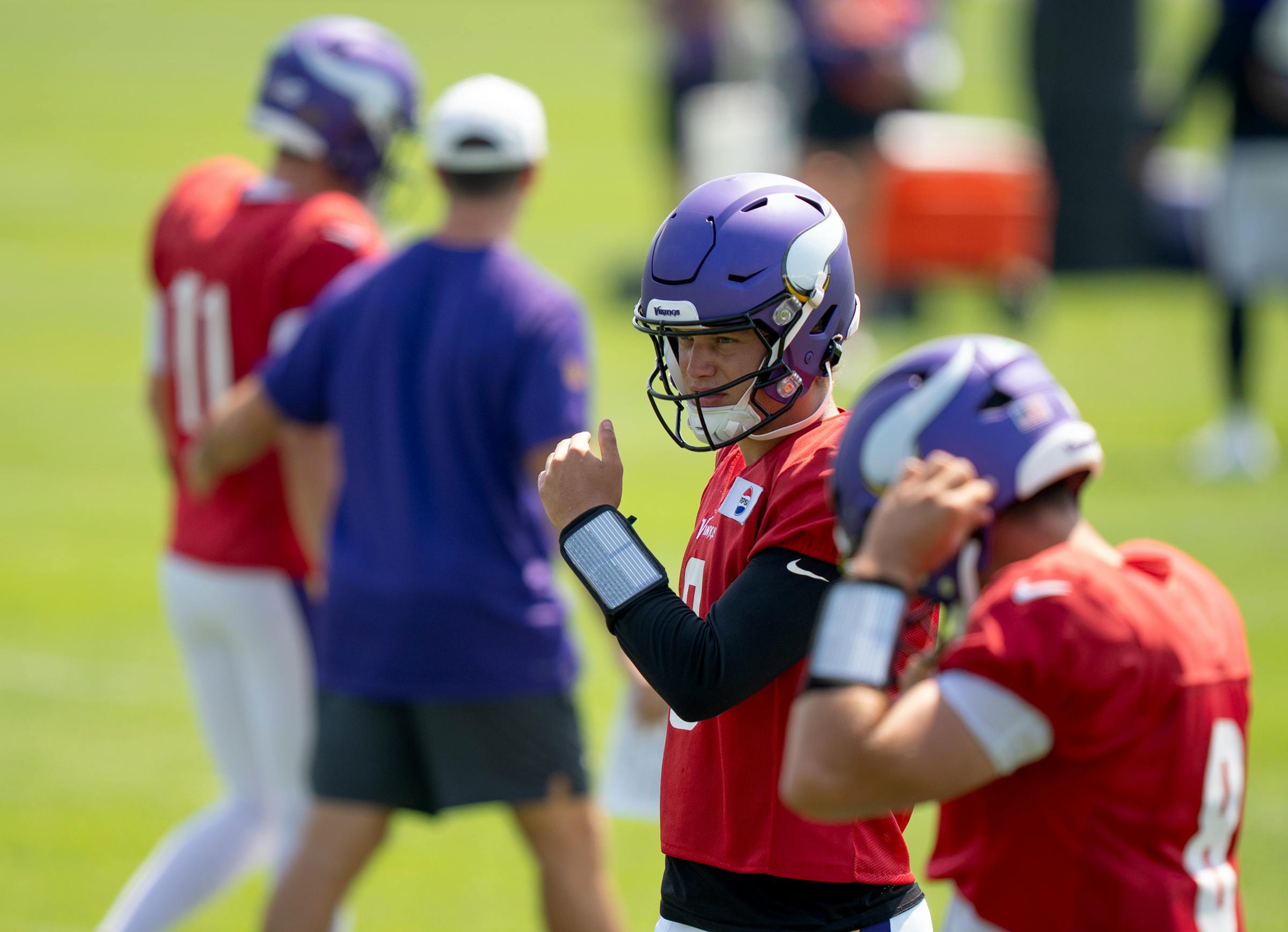J.J. McCarthy, Drake Maye take the field alongside each other at Vikings-Patriots joint practice – Star Tribune