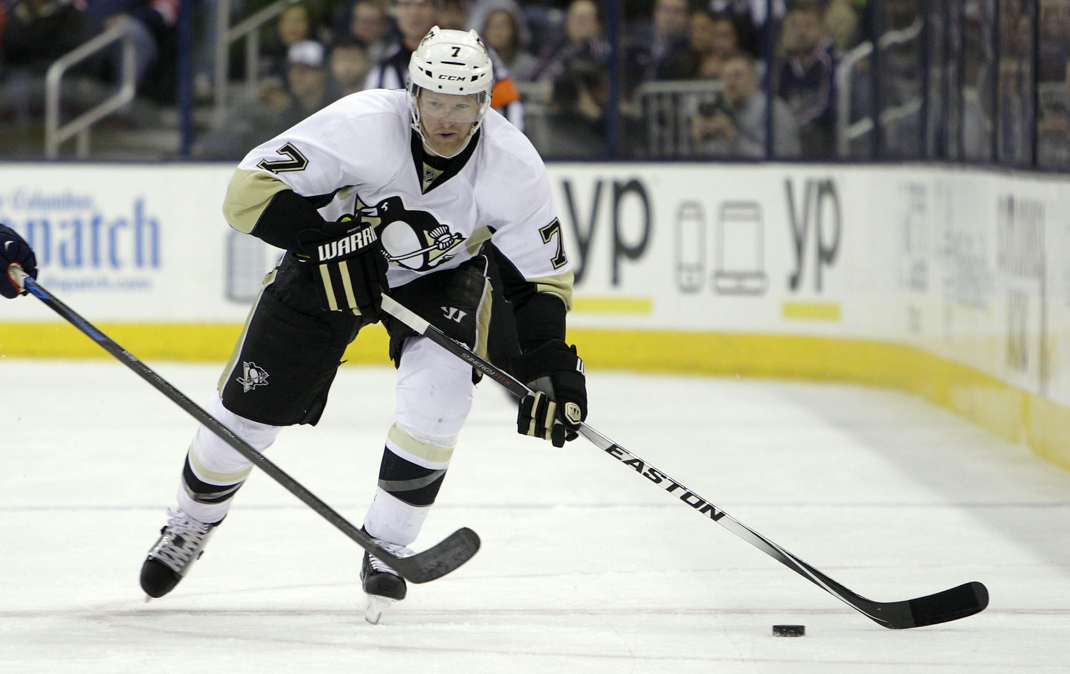 Defenseman Paul Martin has spent his entire NHL career in the Eastern Conference, first with New Jersey and then with Pittsburgh. But now he&#x2019;s moving west to San Jose.