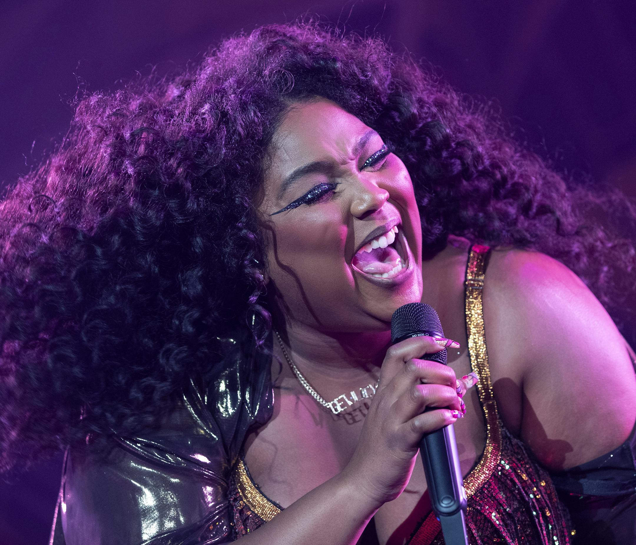 Lizzo performed at The Armory in Minneapolis. ] CARLOS GONZALEZ &#x2022; cgonzalez@startribune.com &#x2013; Minneapolis, MN &#x2013; October 9, 2019, The Armory, Lizzo first of two sold-out shows at the Armory.