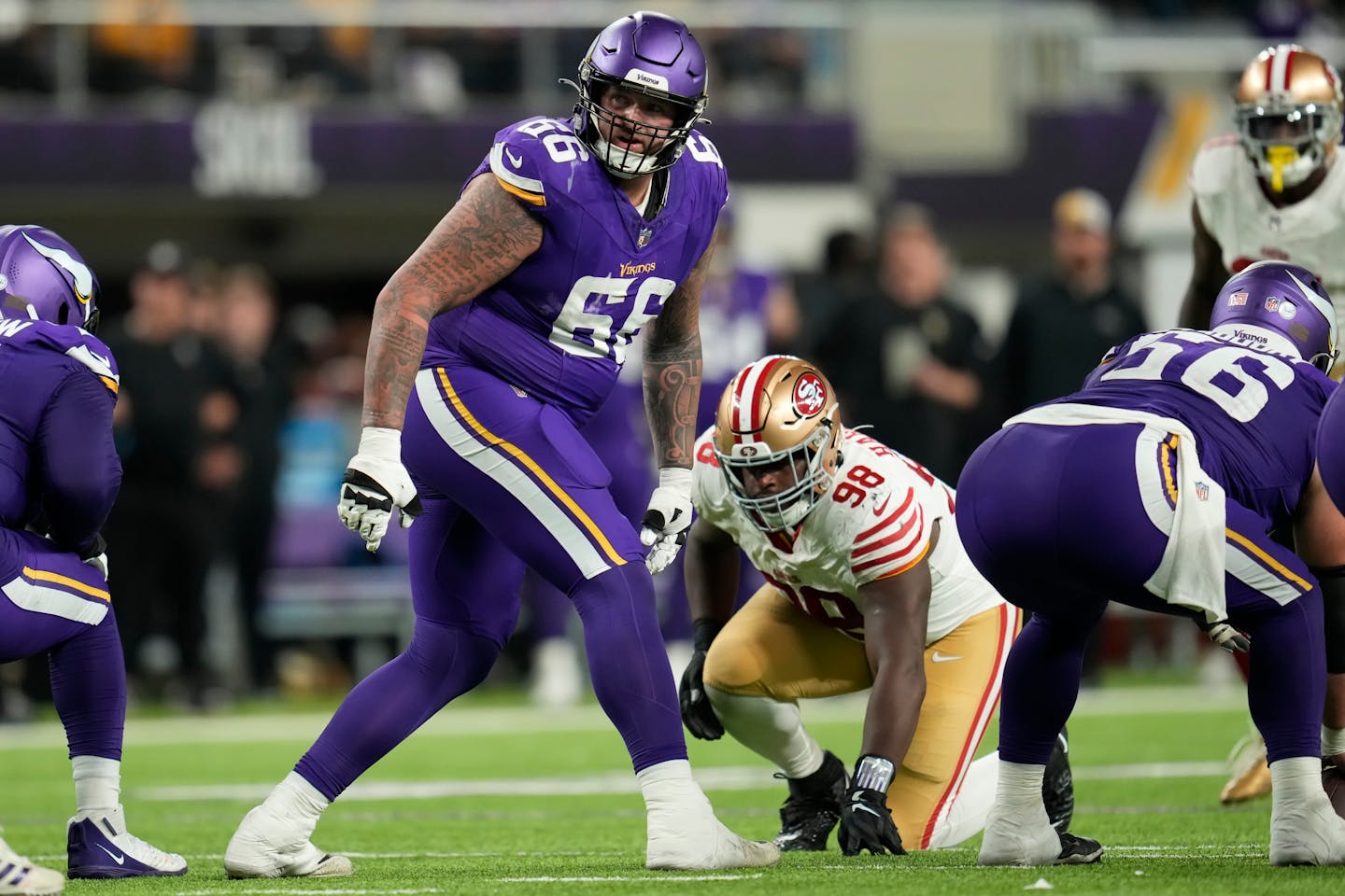 Vikings will decide starter at left guard Sunday morning