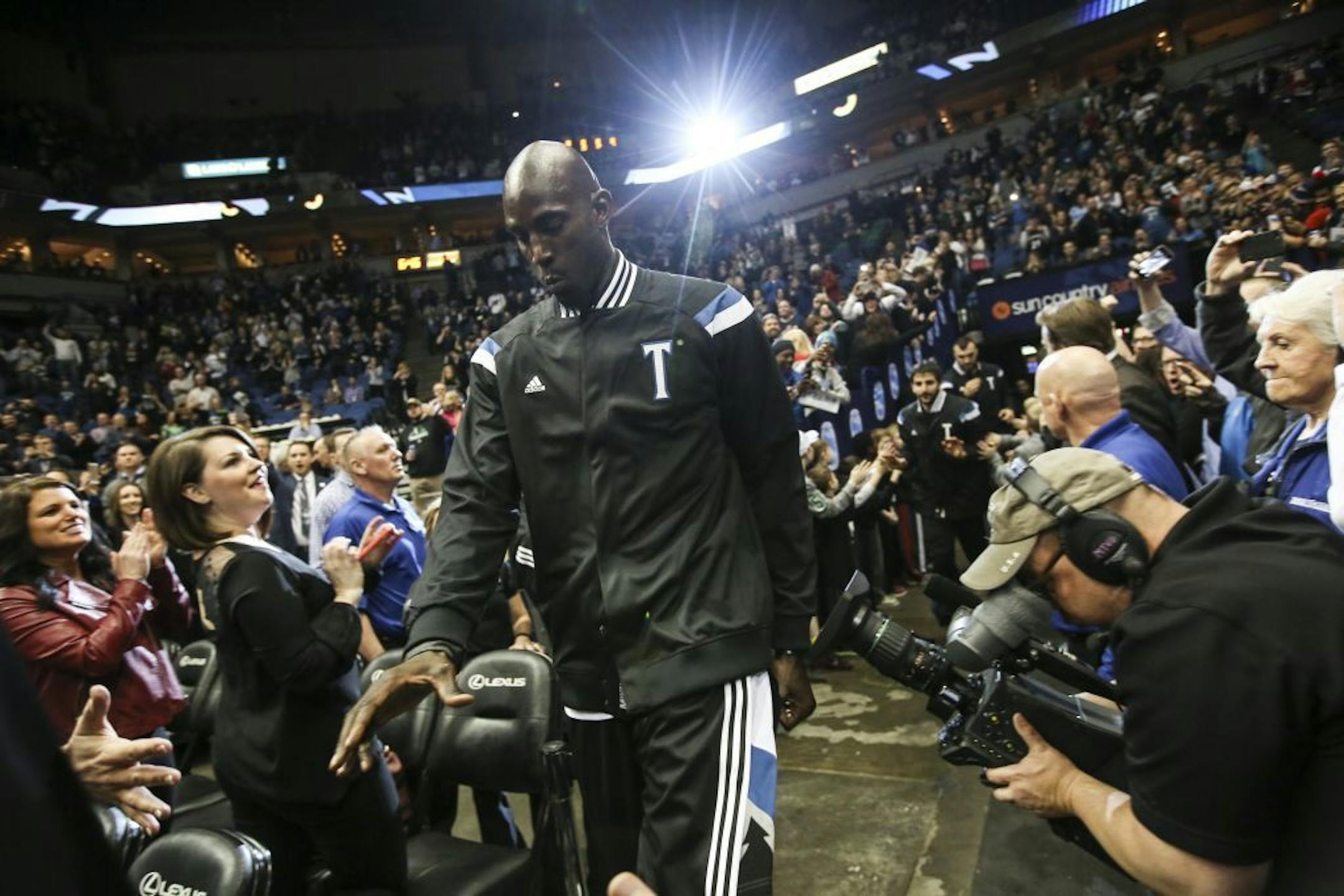 Kevin Garnett walked onto the court before his first game back with the Timberwolves at the Target Center on Wednesday, February 25, 2015 in Minneapolis, Minn.