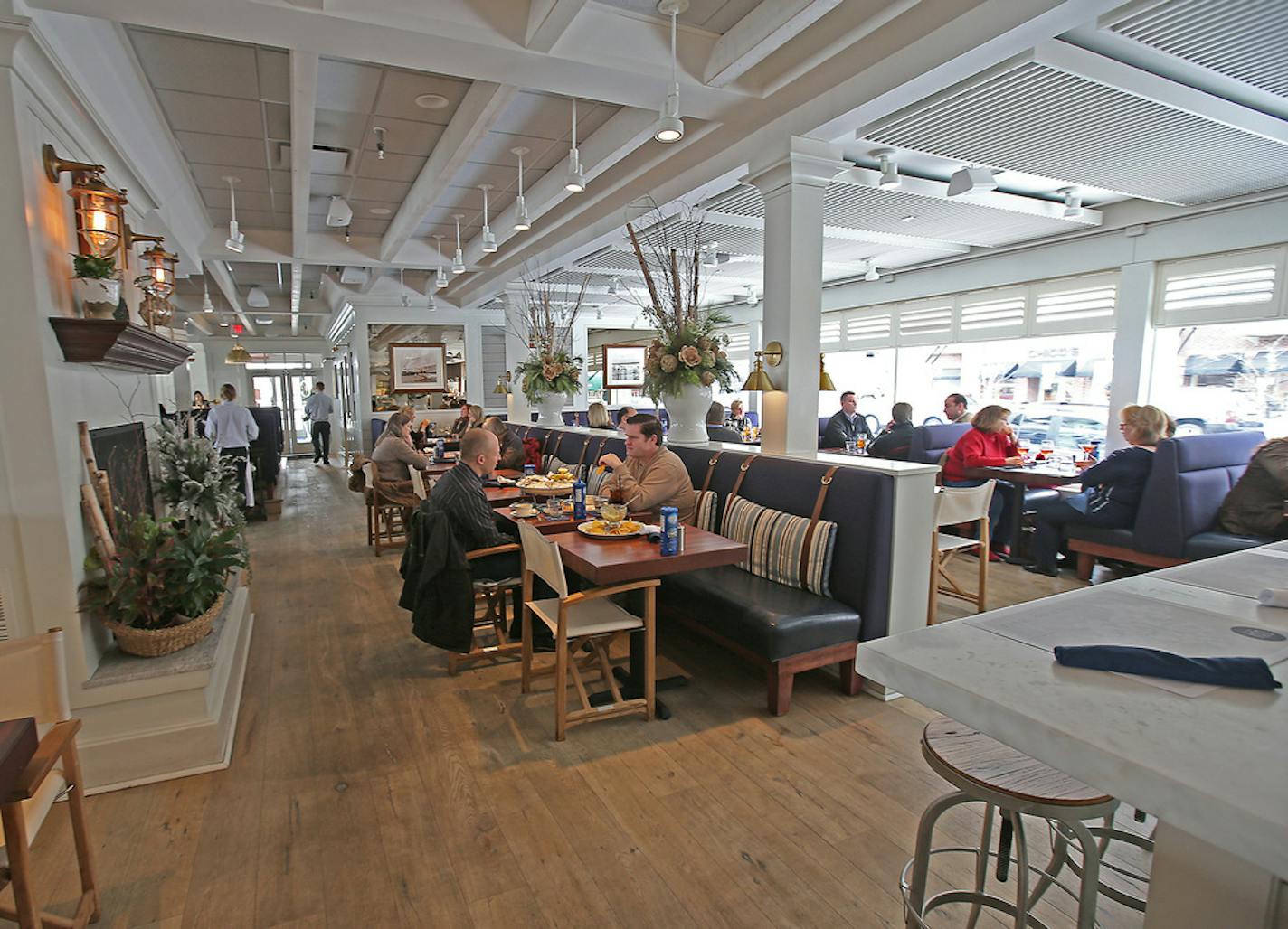 The lunch rush at Cov restaurant.