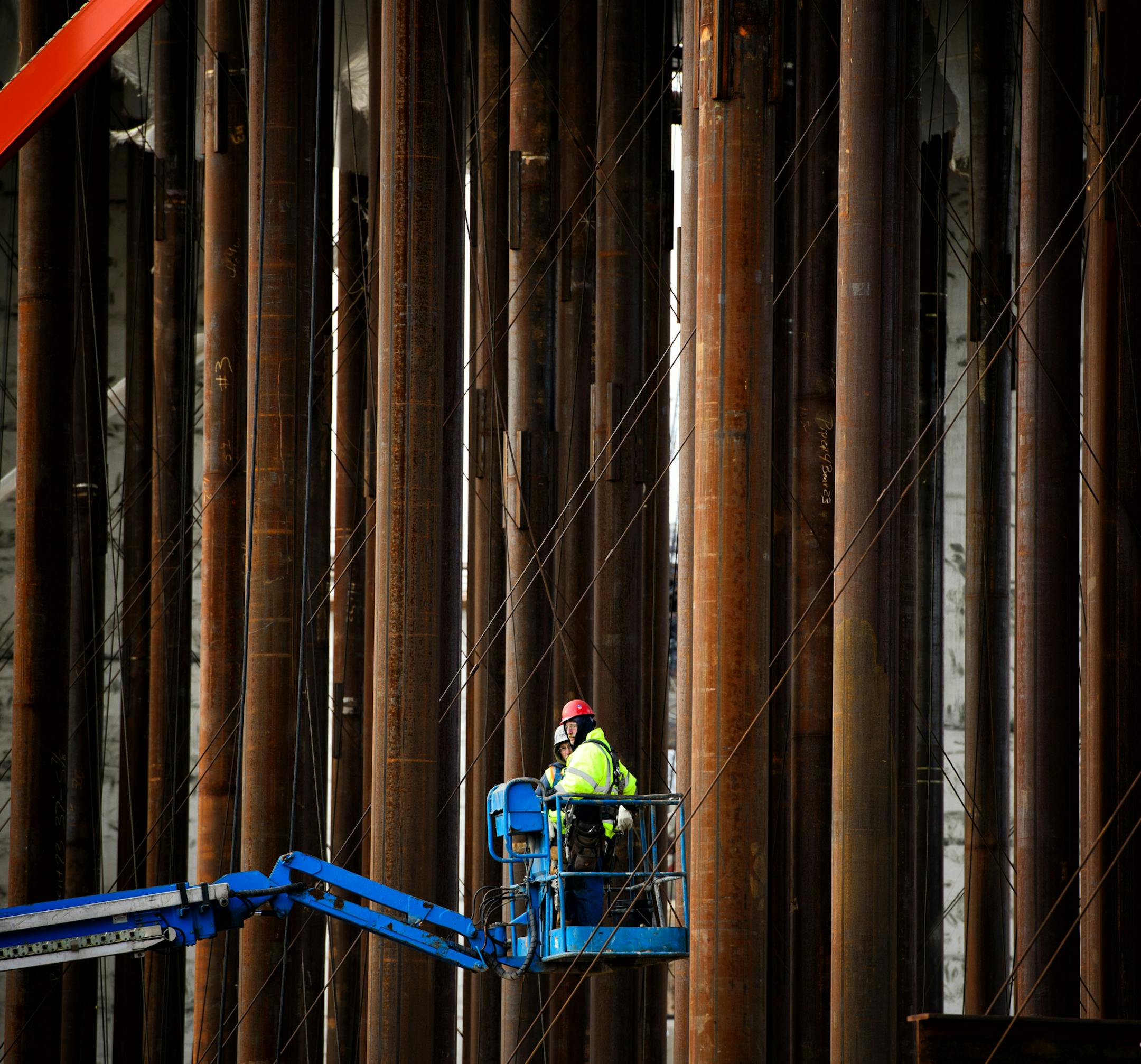 St. Croix Crossing bridge under construction. ] GLEN STUBBE * gstubbe@startribune.com Friday, November 20, 2015 Construction of the massive St. Croix Crossing bridge project in Stillwater, MN will be 60 percent finished when winter hits, but questions remain about a new completion date.