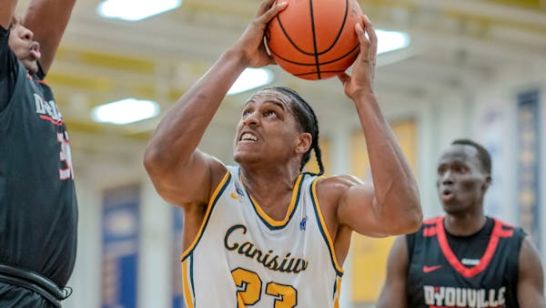 Frank Mitchell ranked fourth in the nation in rebounding with Canisius.