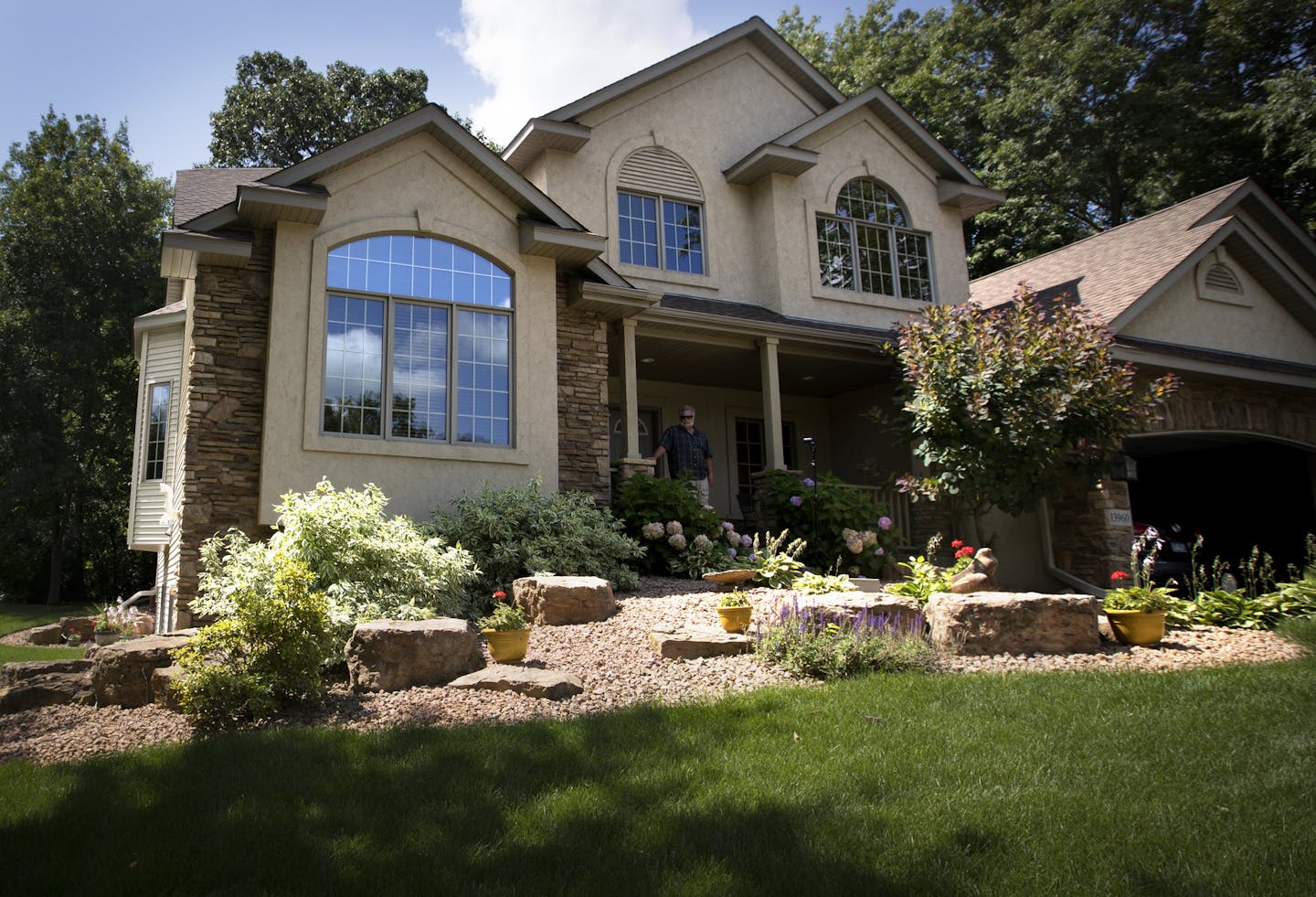 Mary and Mitchell Roach's house photographed on Tuesday, August 2, 2016, in Savage, Minn.] RENEE JONES SCHNEIDER &#x2022; renee.jones@startribune.com After putting their 4,000-plus square-foot house in Savage on the market in April, Mary and Mitchell Roach have done three price reductions and still no offers. Their neighbors were in the same boat and were so frustrated they took their house off the market.