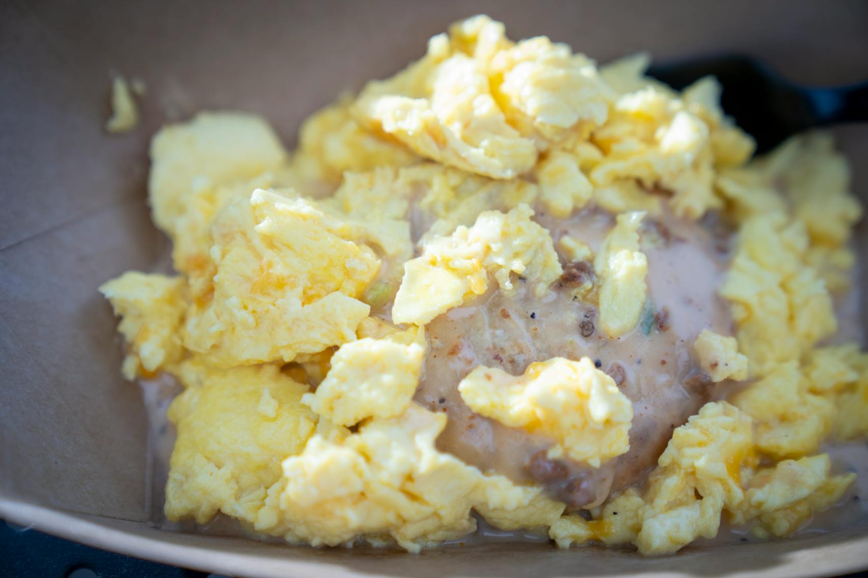 Not Your Madre’s Biscuit & Gravy from Lulu’s Public House. The new foods of the 2023 Minnesota State Fair photographed on the first day of the fair in Falcon Heights, Minn. on Tuesday, Aug. 8, 2023. ] LEILA NAVIDI • leila.navidi@startribune.com