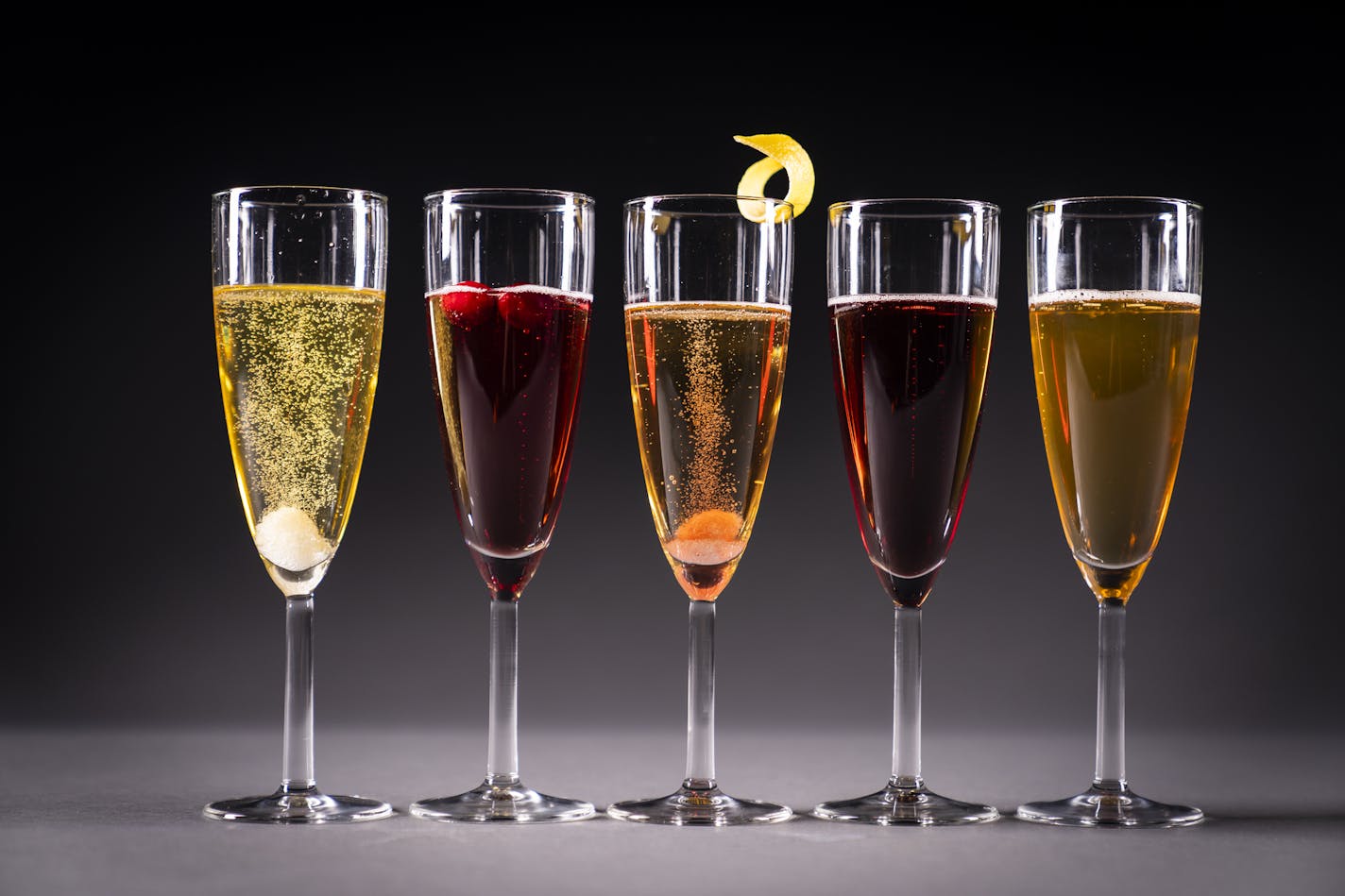 Put a sparkle in your New Year's cocktail with champagne. ] LEILA NAVIDI &#x2022; leila.navidi@startribune.com BACKGROUND INFORMATION: Sparkling wine cocktails photographed in the Star Tribune studio in Minneapolis on Thursday, December 5, 2019.