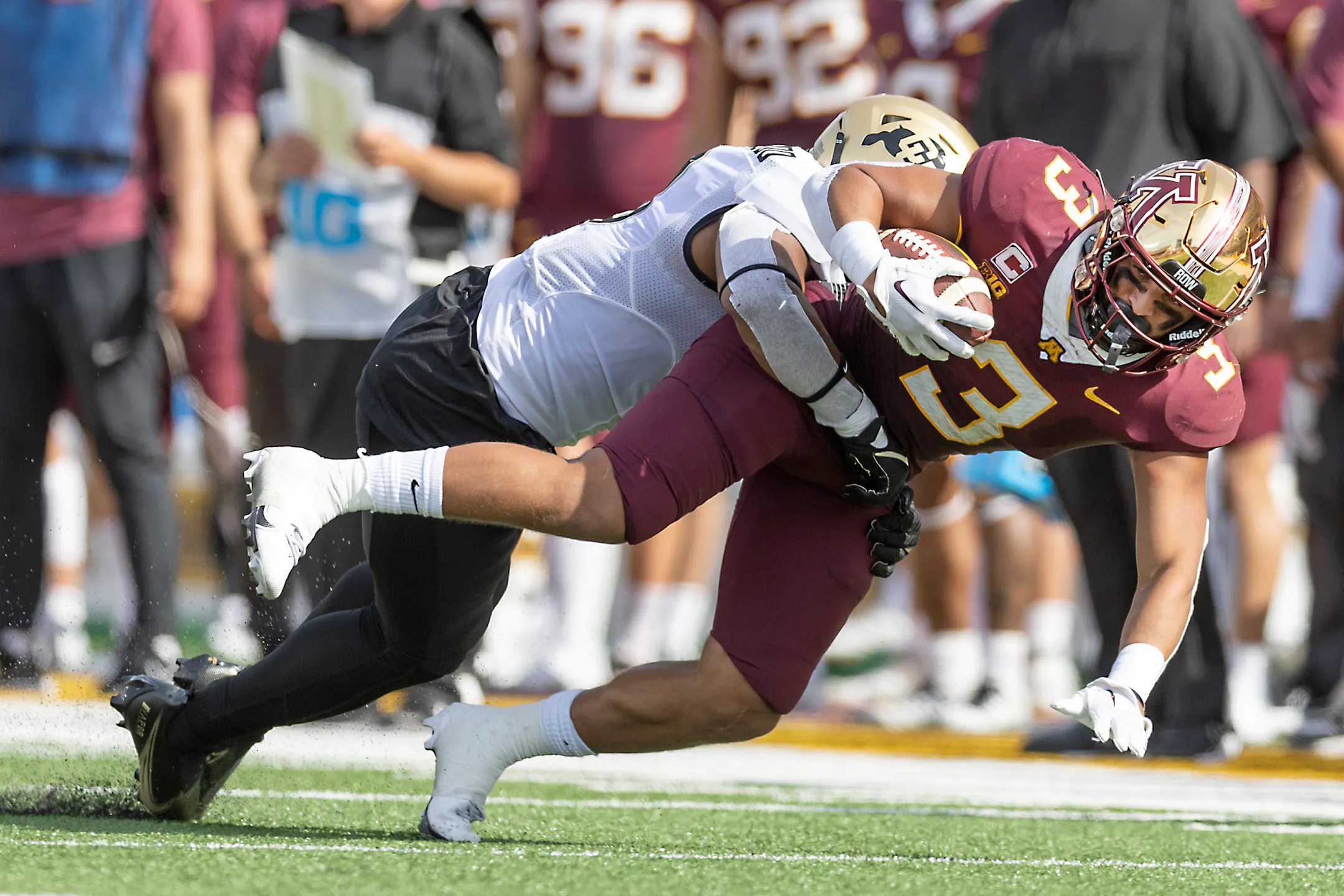 Autman Gophers steamroll Colorado 49-7 but lose receiver Chris Autman-Bell to ...