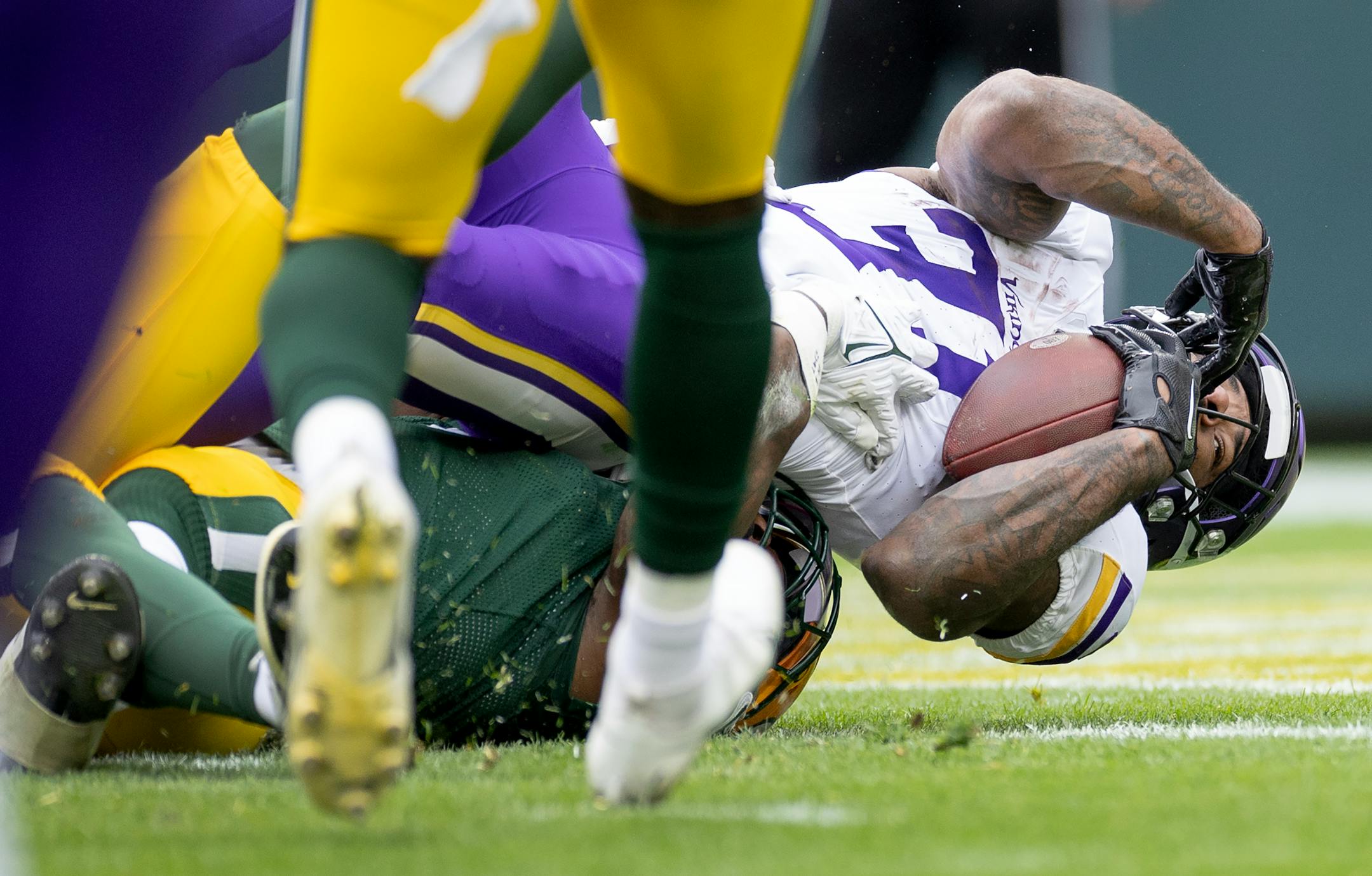 Minnesota Vikings running back Cam Akers (31) scores a touchdown in the first quarter Sunday, October 29, 2023, at Lambeau Field in Green Bay, Wis. ] CARLOS GONZALEZ • carlos.gonzalez@startribune.com