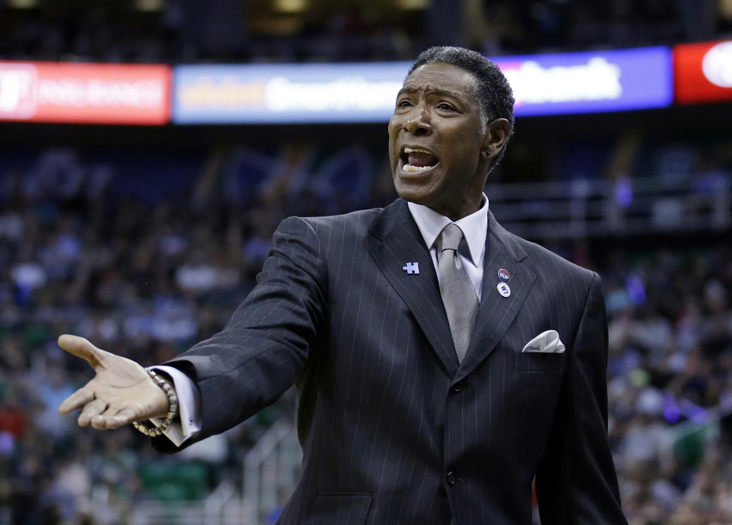 Minnesota Timberwolves head coach Sam Mitchell shouts during the second half of an NBA basketball game against the Utah Jazz Friday, April 1, 2016, in Salt Lake City. The Jazz won 98-85. (AP Photo/Rick Bowmer)