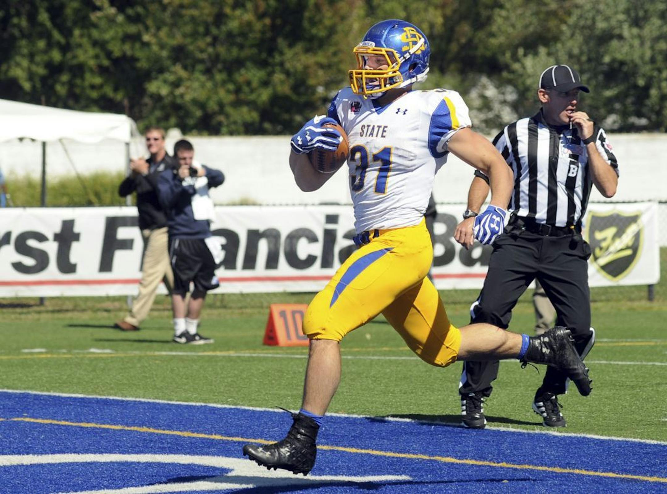 South Dakota State's Zach Zenner crosses the goal line to score against Indiana State.
