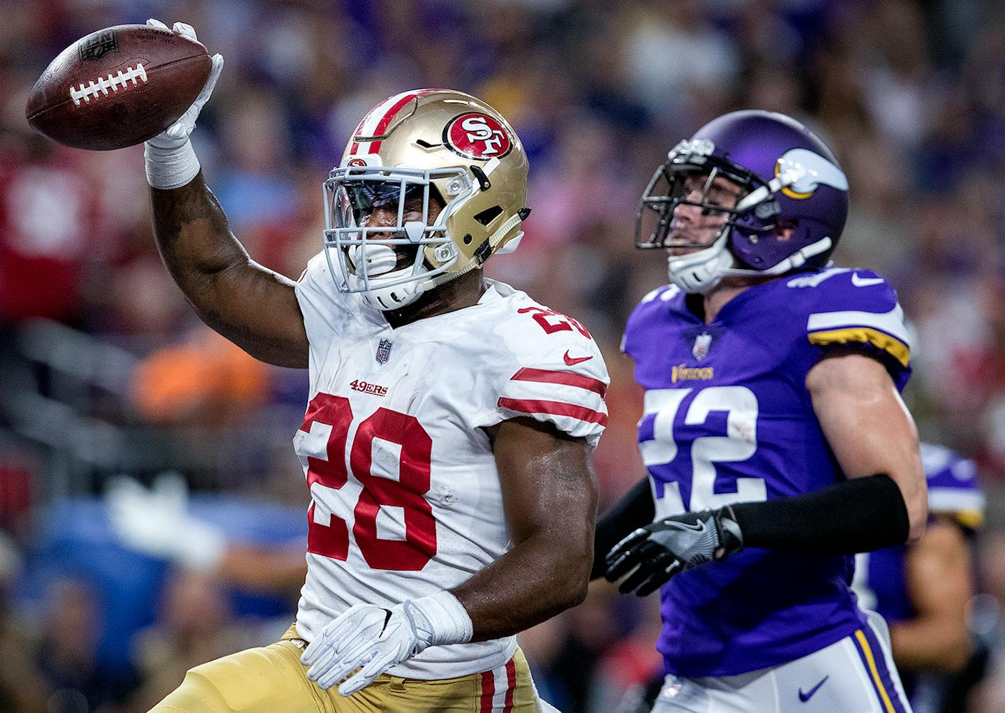 49ers running back Carlos Hyde ran in for a touchdown in the second quarter. ] CARLOS GONZALEZ ï cgonzalez@startribune.com - August 27, 2017, Minneapolis, MN, US Bank Stadium, NFL, Minnesota Vikings vs. San Francisco 49ers