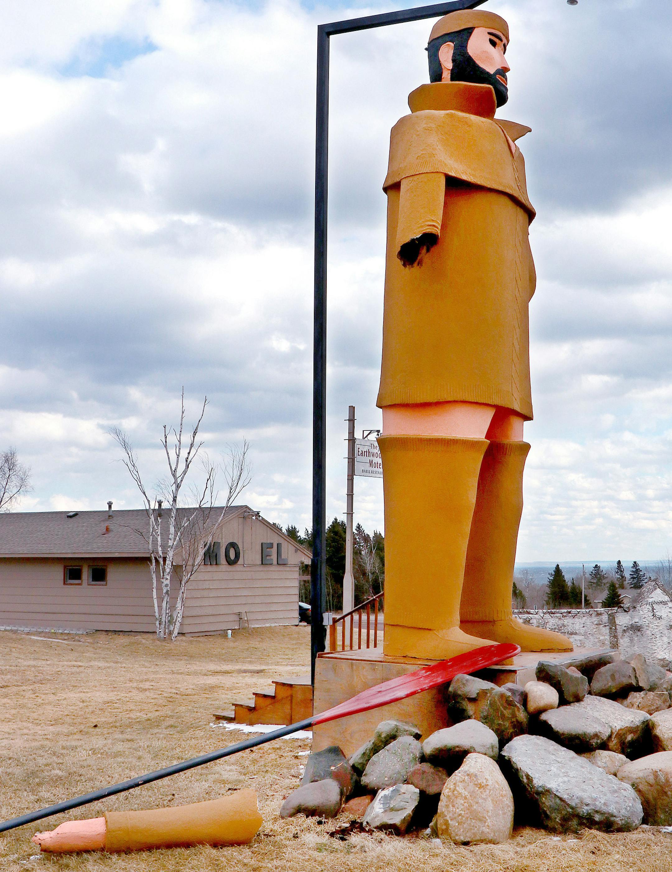 030817.N.DNT.PIERREVOYAGEURc1 -- Pierre the Voyageur in Two Harbors lost an arm and paddle to the wind Tuesday. Adelle Whitefoot / Lake Country Chronicle
