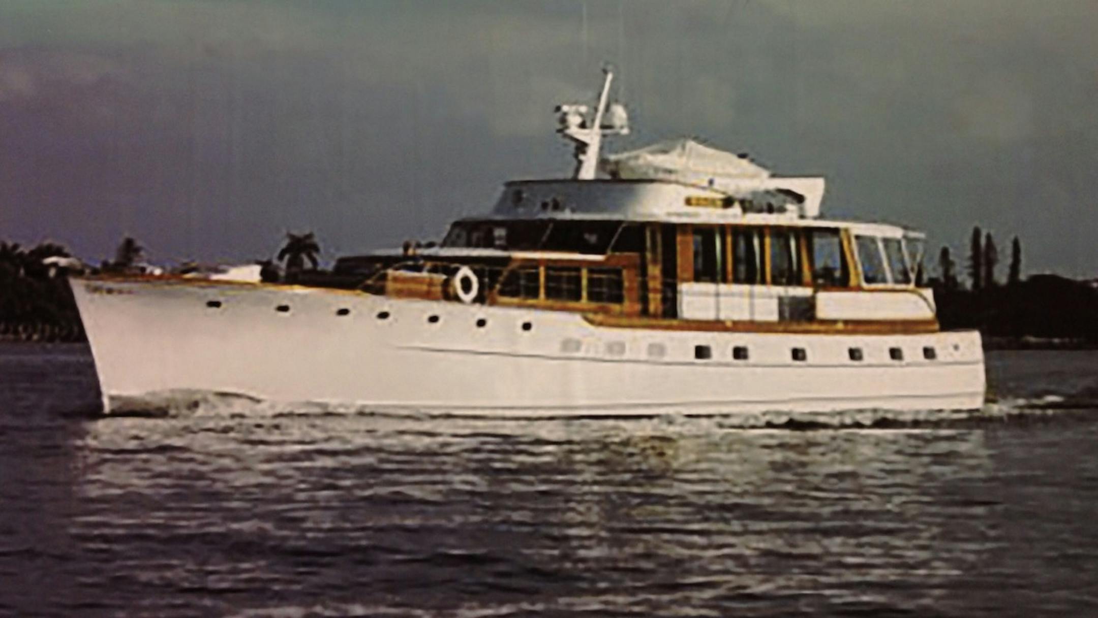 A Deephaven couple was charged Friday with taking more than $160,000 in state welfare benefits while living in expensive homes and owning an 83-foot yacht.