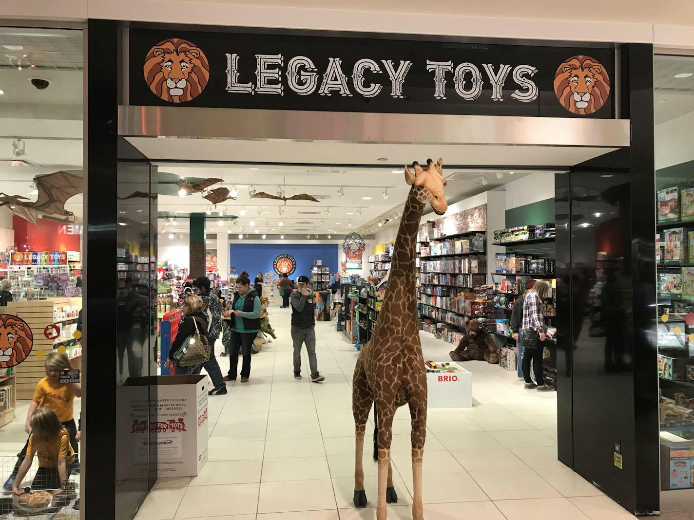 Legacy Toys, with stores in Ely and Duluth, plans to fill Creative Kidstuff's spaces in the Galleria and Ridgedale.