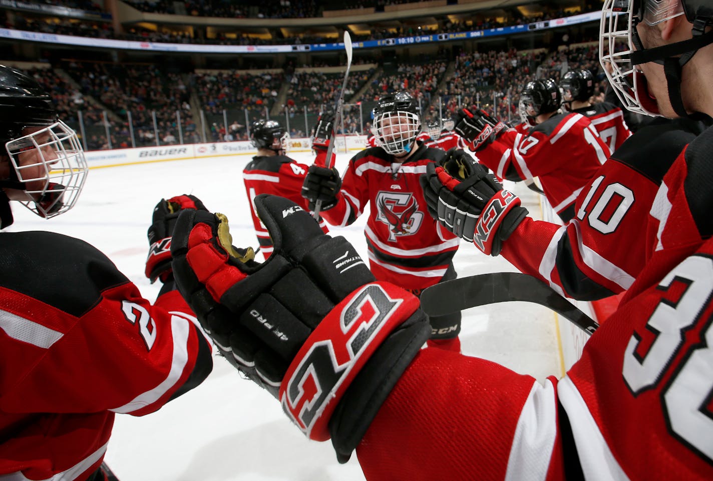 Eden Prairie players celebrated after a goal in the second period. ] CARLOS GONZALEZ cgonzalez@startribune.com, March 5, 2015, St. Paul, MN, Xcel Energy Center, Minnesota boys hockey state tournament quarterfinals, Class 2A, Eden Prairie vs. Blaine