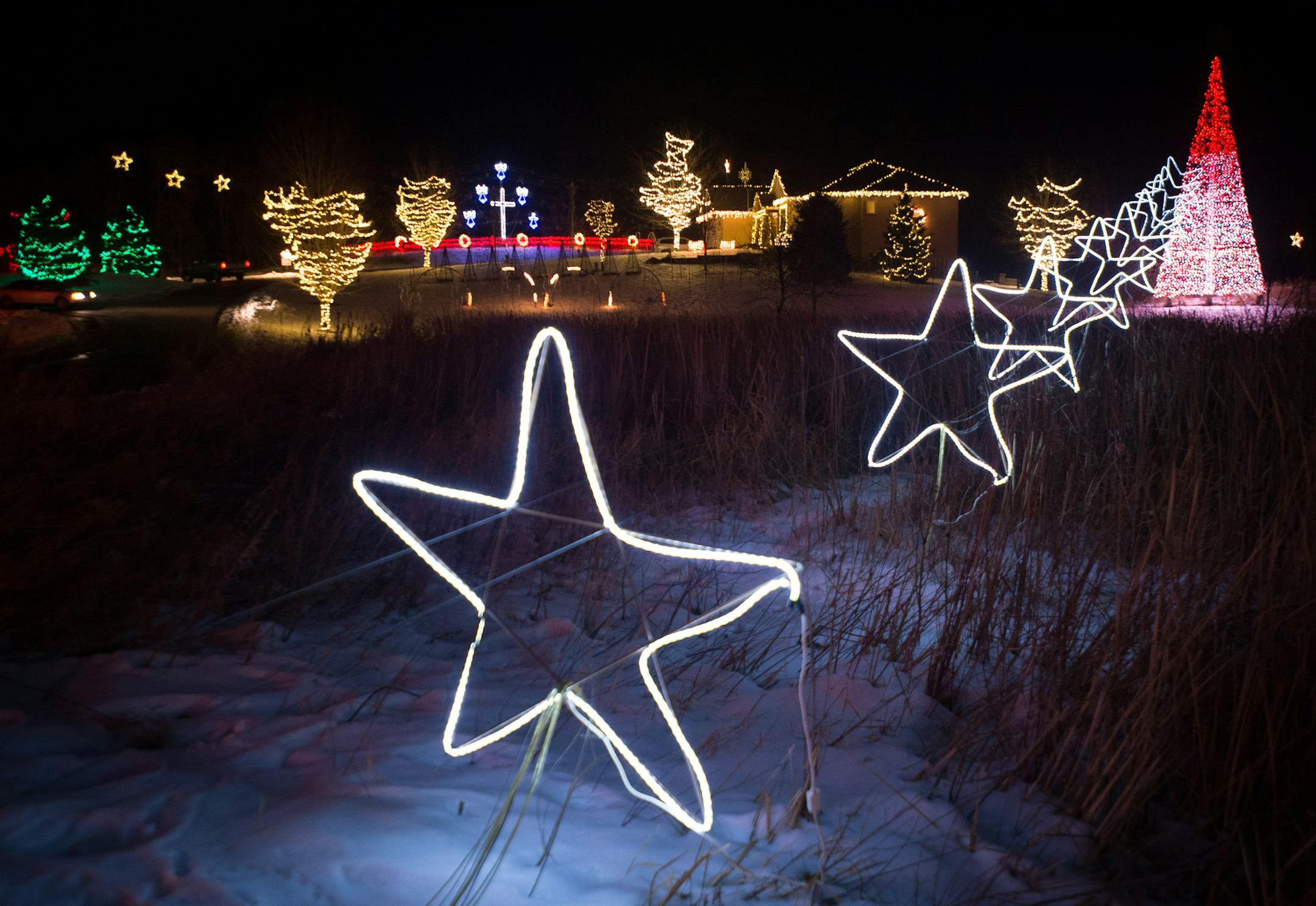Rope lights shaped as stars light up the field in front of the Koosman family's Willmar home. ] AARON LAVINSKY &#x2022; aaron.lavinsky@startribune.com Chad Koosman began ringing for the Salvation Army six years ago and quickly got competitive with the top donation-getter in town. But when Koosman put the red kettle among the growing light show in his front yard, there was no contest. In the past four years, the massive display has grown to 45 miles of LED lights, 7 miles of extension cords and 1