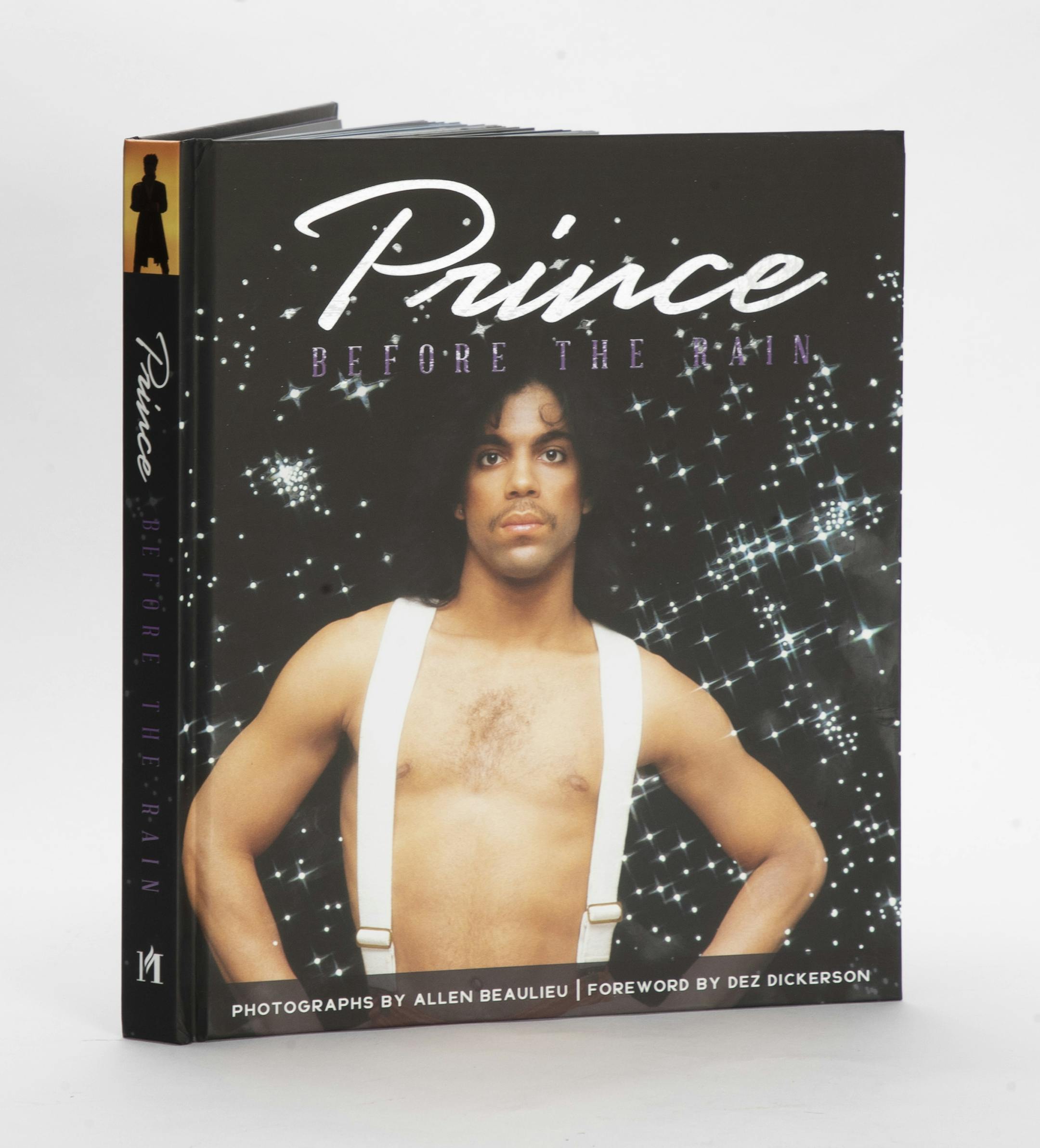 ] Minneapolis, MN ñ November 7, 2018, HOLIDAY BOOKS SECTION