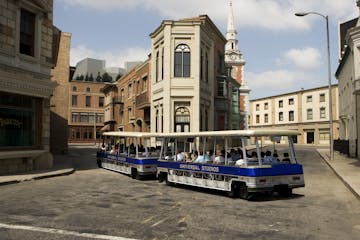 UNIVERSAL STUDIOS HOLLYWOOD -- Pictured: New York Street, Universal Studio Tour --