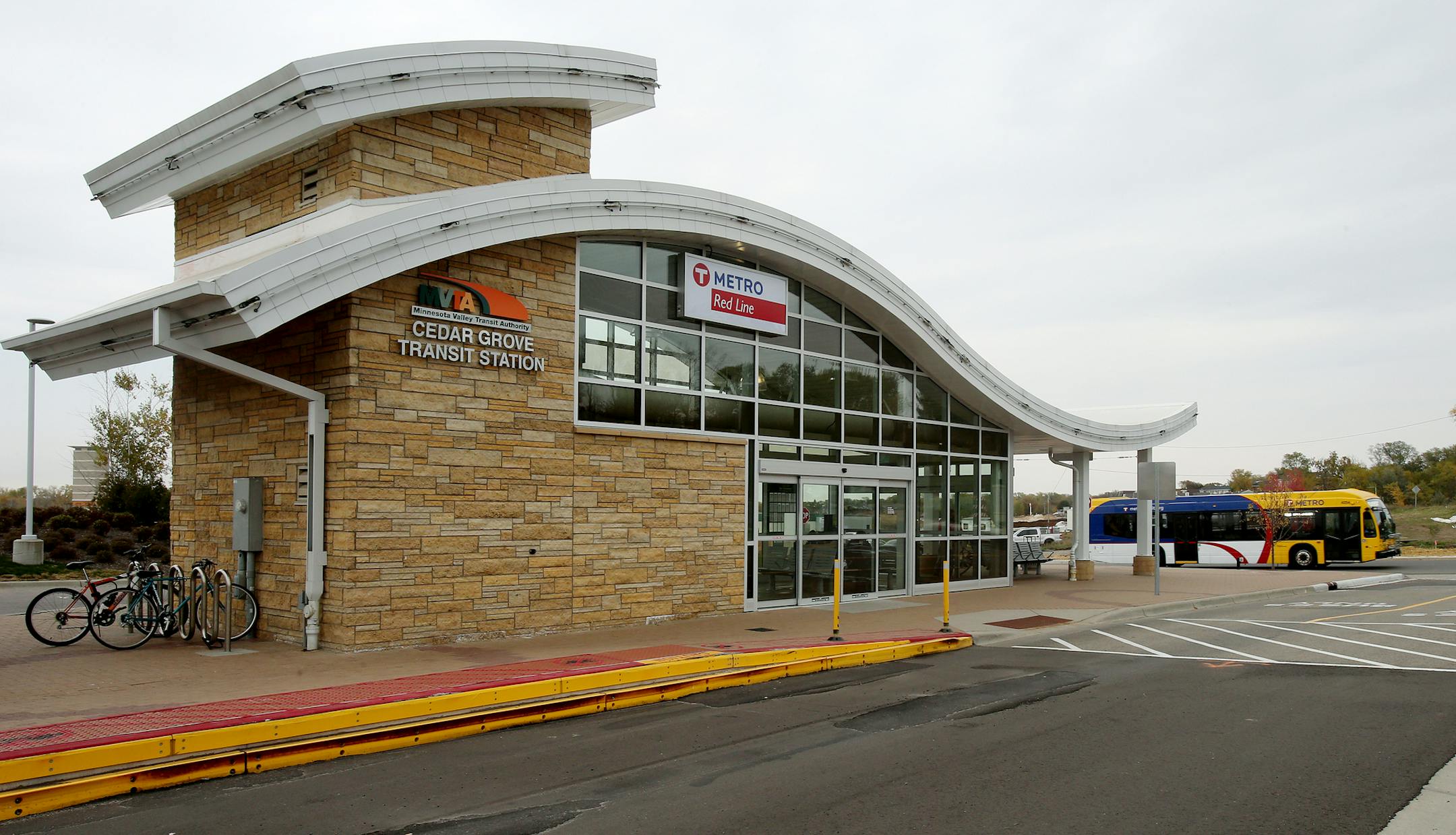 Cedar Grove Transit Station at 4035 Nicols Road in Eagan, MN on October 29, 2013. ] JOELKOYAMA&#x201a;&#xc4;&#xa2;joel koyama@startribune The Red Line buses come to the station about every 10 minutes. We want a photo showing the station and it's surroundings.The story is about how hard it is to get to the station and how officials are trying to figure out a way to fix that.