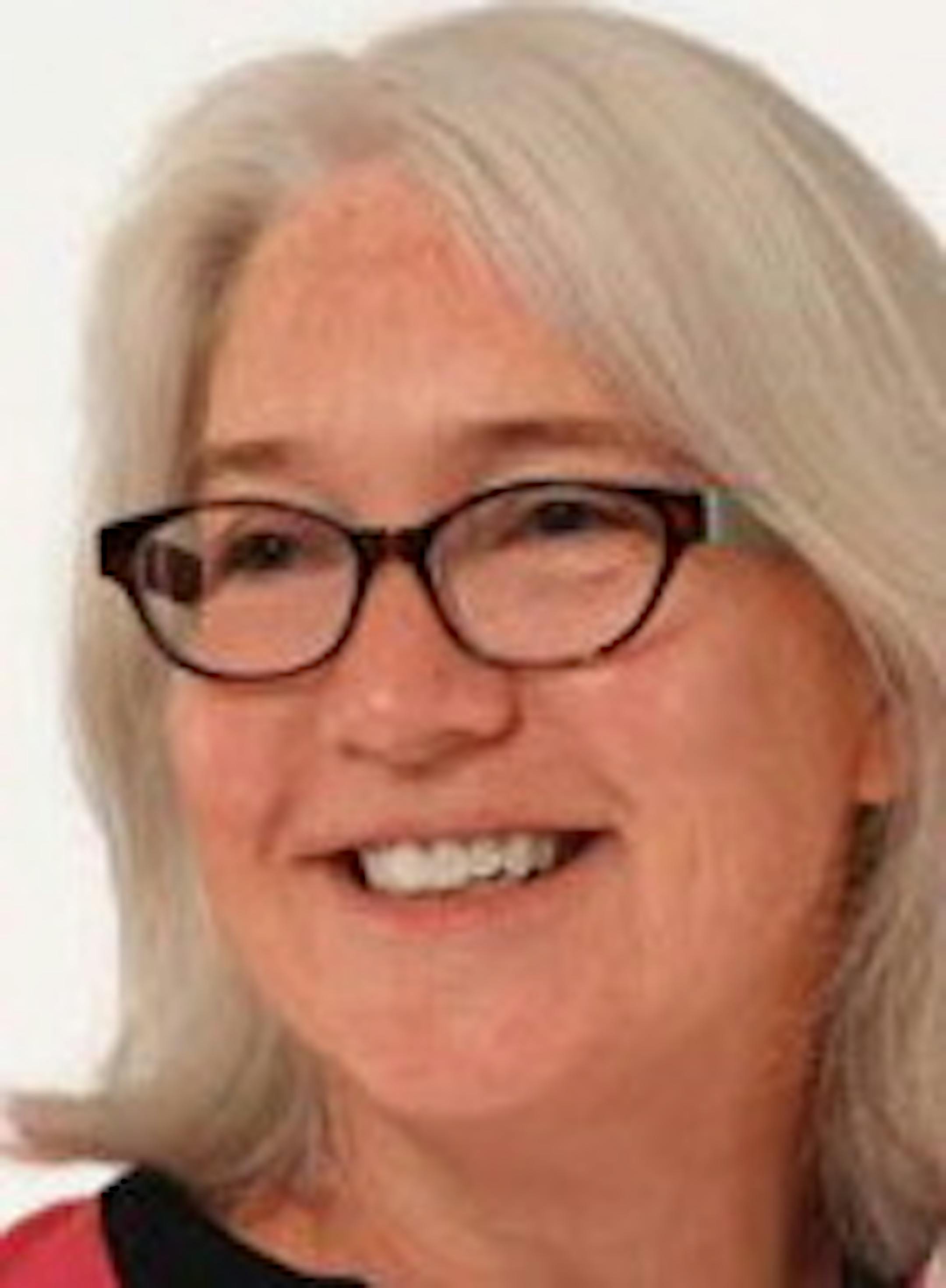 Jennifer Lawton will succeed Bre Pettis as MakerBot CEO. Lawton, who previously founded several I.T. consulting firms and retail businesses that she later sold, joined MakerBot three years ago.