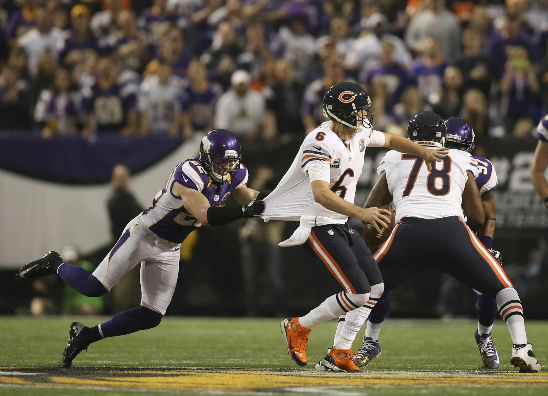 Vikings safety Harrison Smith tugged on the jersey of Chicago quarterback Jay Cutler before he threw an incomplete pass in the third quarter Sunday afternoon.