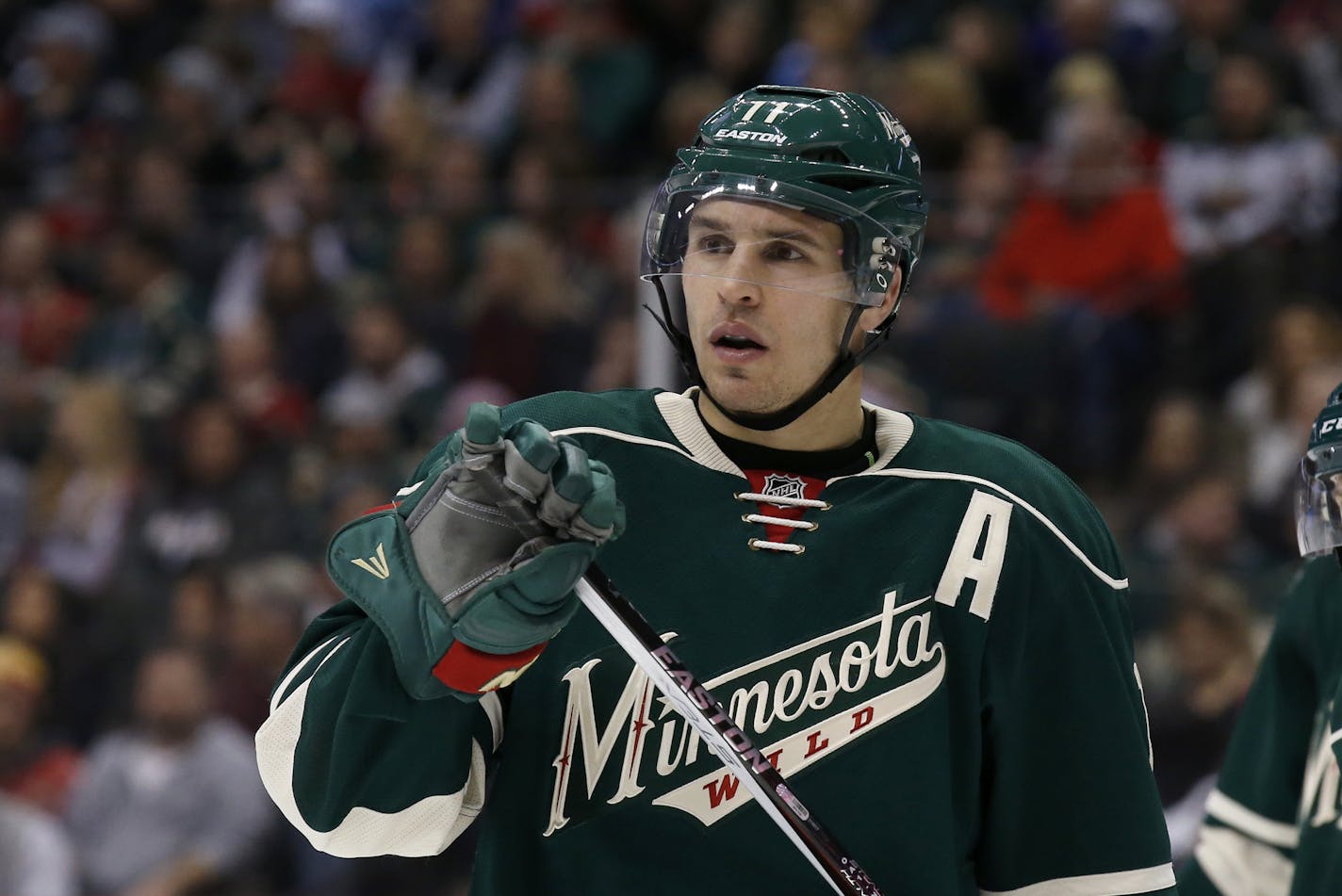 Minnesota Wild left wing Zach Parise (11)